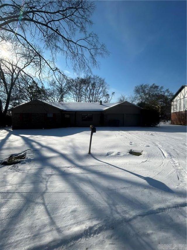 1507 N Jackson  Russellville, AR