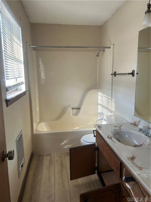 1507 N Jackson  Russellville, AR