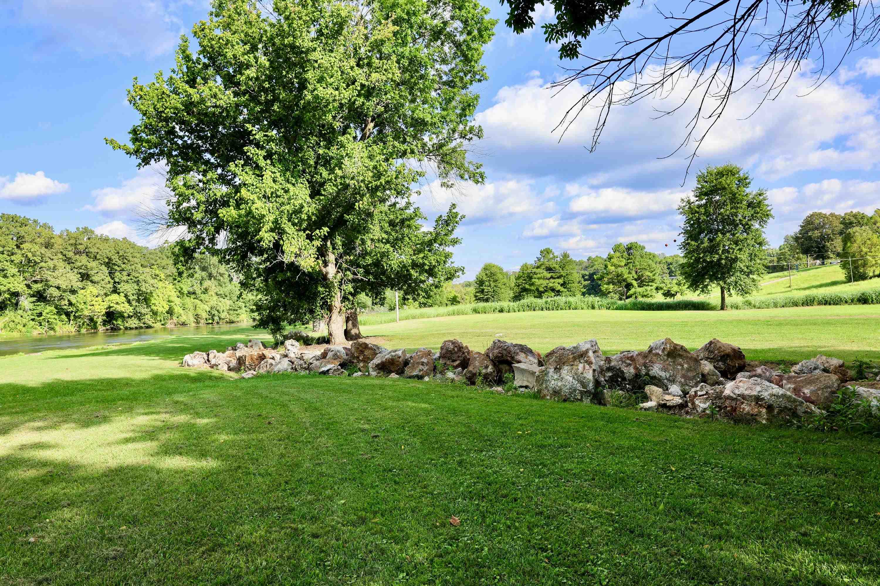 382 Riverview Drive  Mammoth Spring, AR