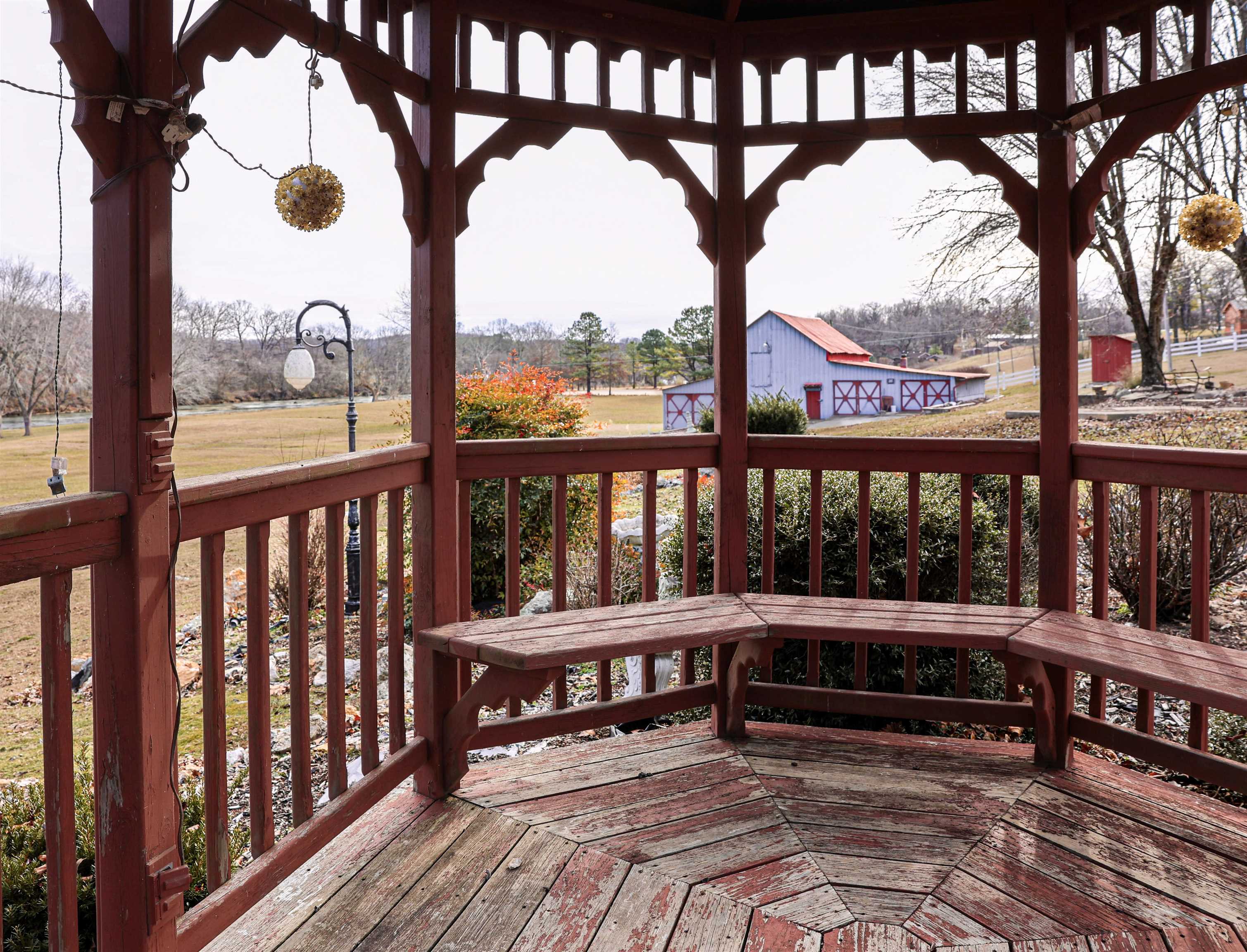 382 Riverview Drive  Mammoth Spring, AR