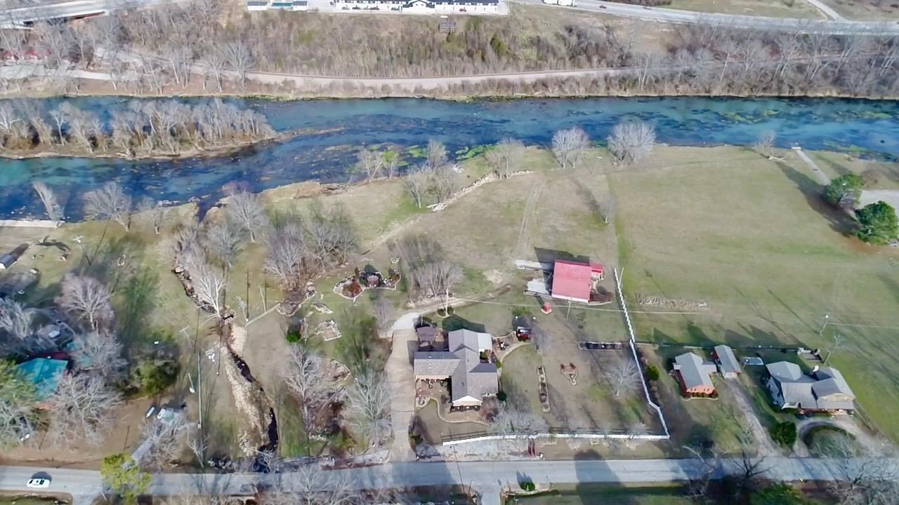 382 Riverview Drive  Mammoth Spring, AR