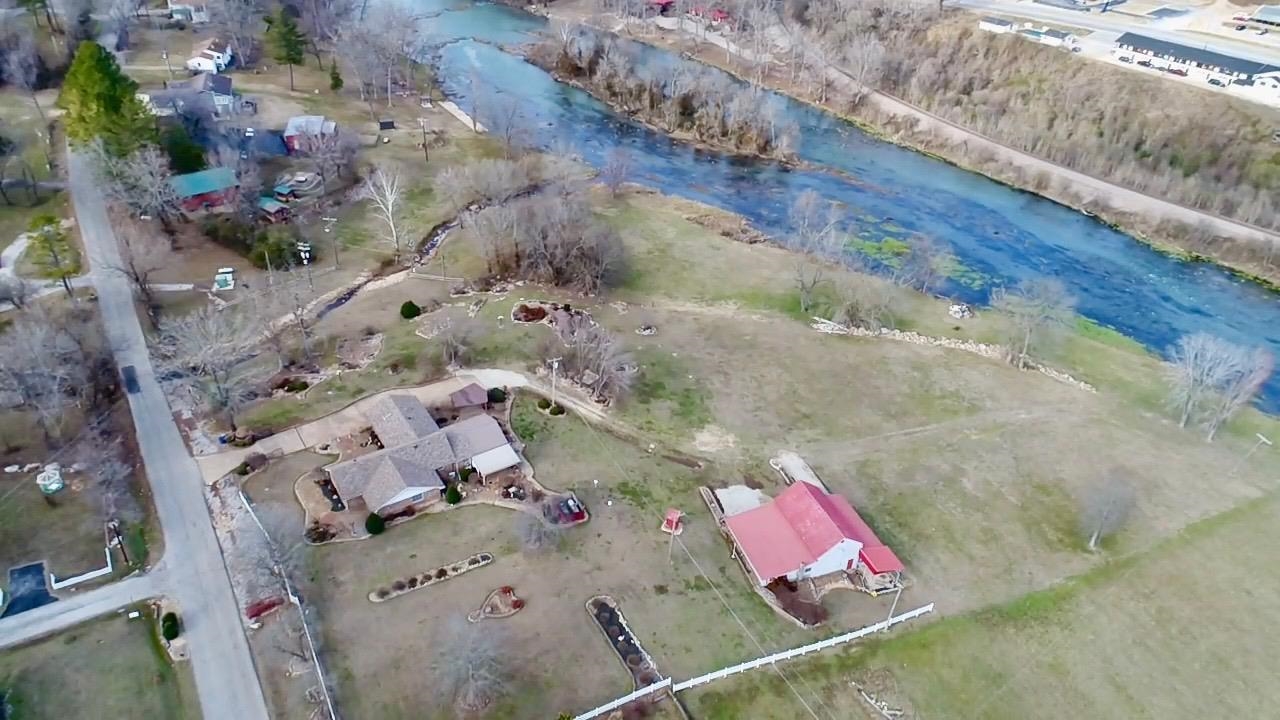 382 Riverview Drive  Mammoth Spring, AR