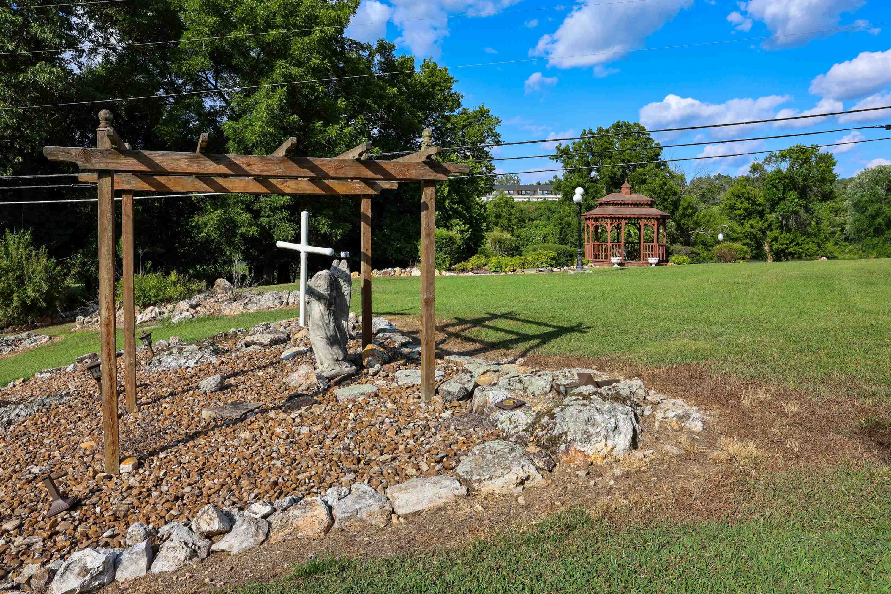 382 Riverview Drive  Mammoth Spring, AR