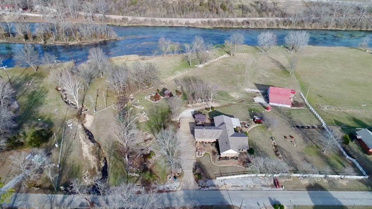 382 Riverview Drive  Mammoth Spring, AR