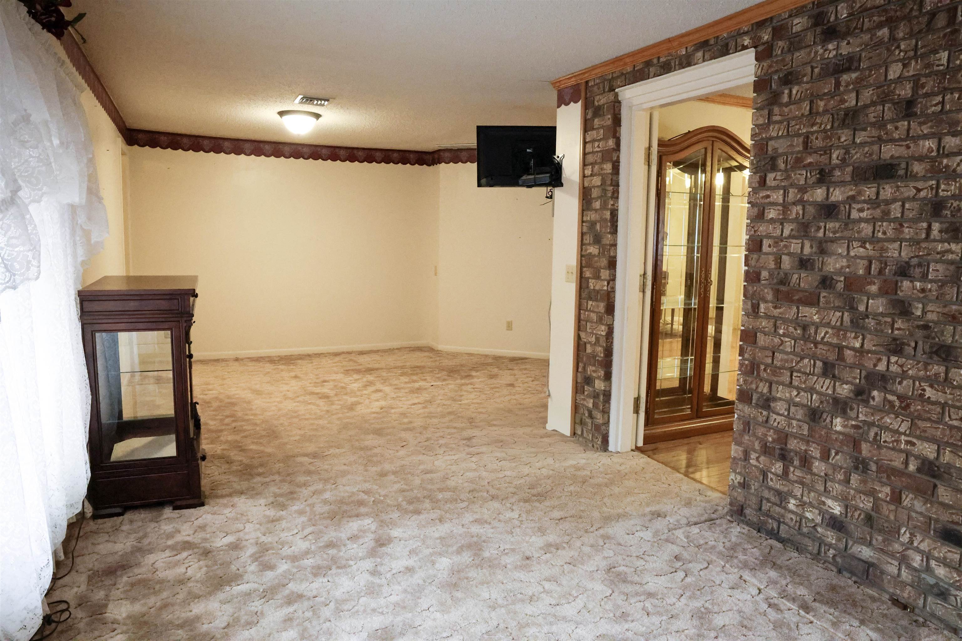 382 Riverview Drive  Mammoth Spring, AR