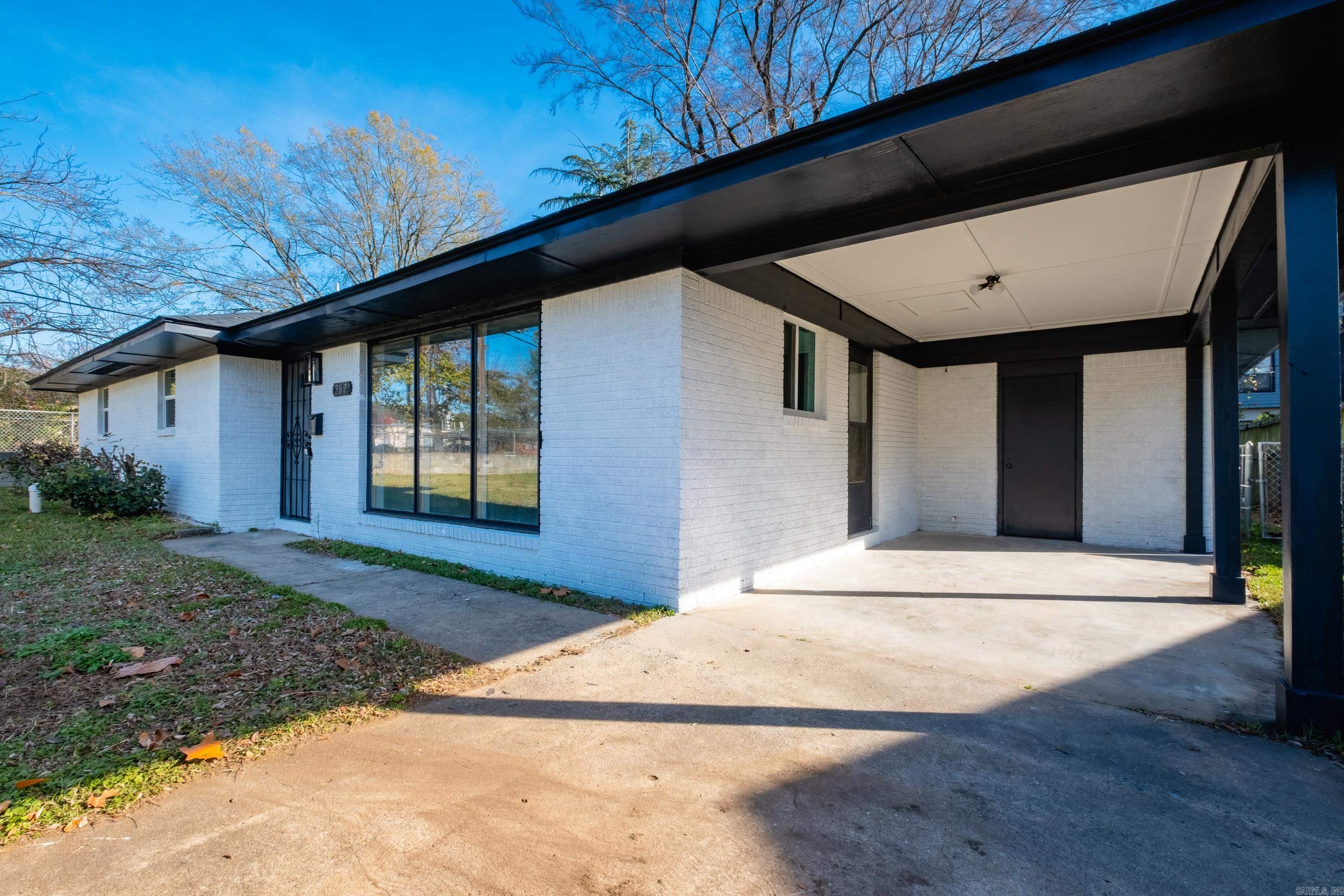 307 Sunnymeade Dr  Little Rock, AR