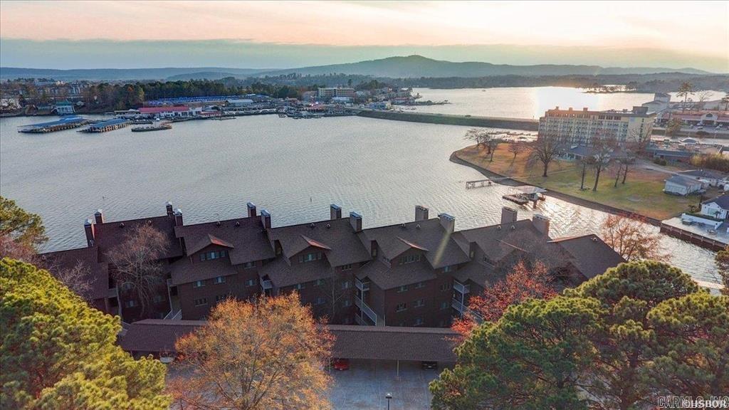 142 Lake Hamilton Drive Hot Springs, AR 71913