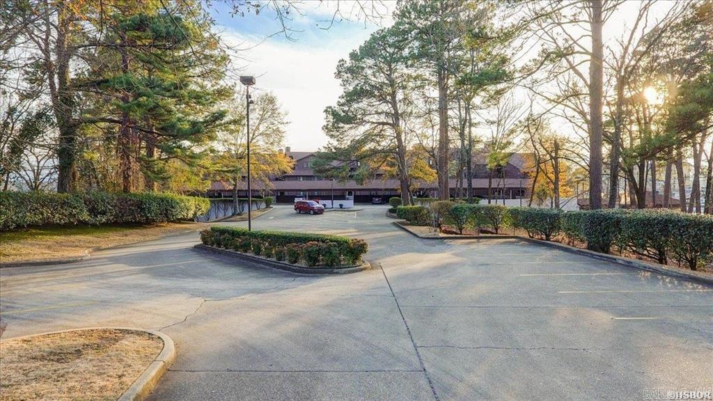 142 Lake Hamilton Drive Hot Springs, AR 71913