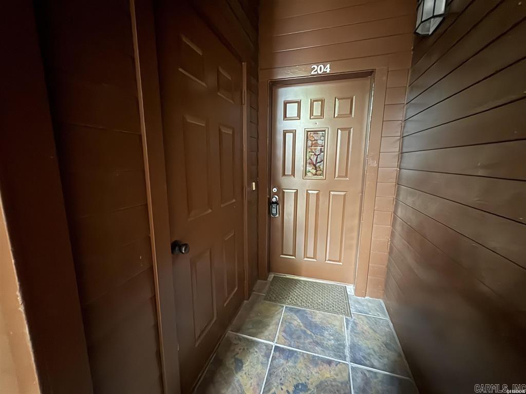 142 Lake Hamilton Drive Hot Springs, AR 71913