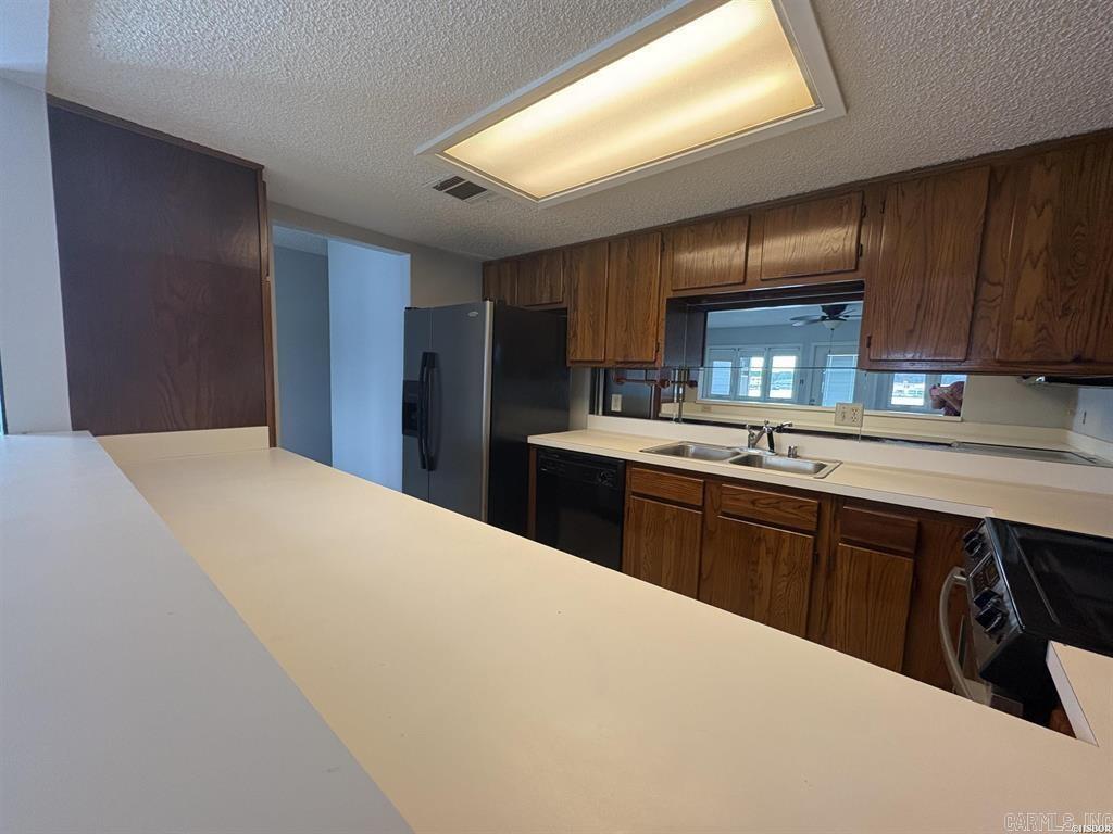 142 Lake Hamilton Drive Hot Springs, AR 71913