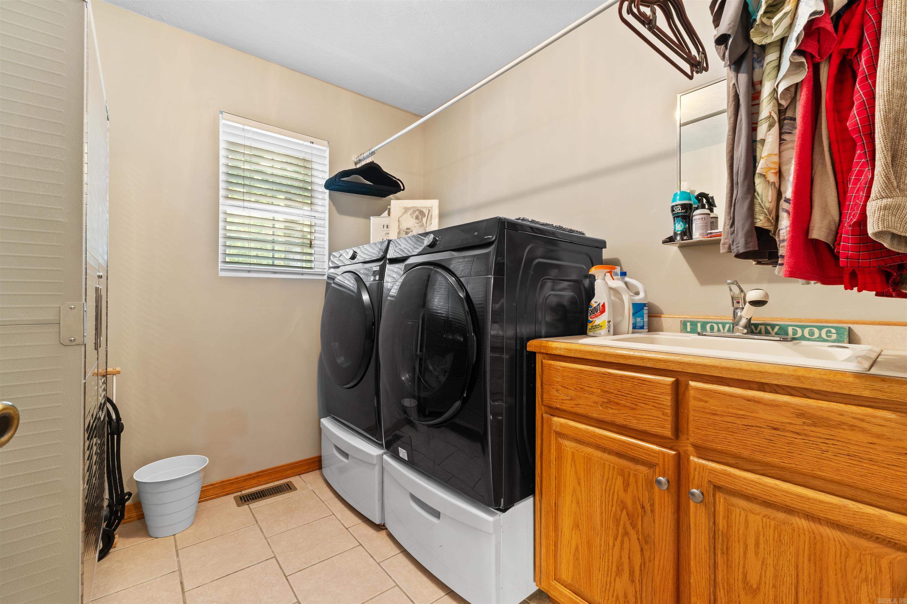 60 Red Fox Rd  Greers Ferry, AR