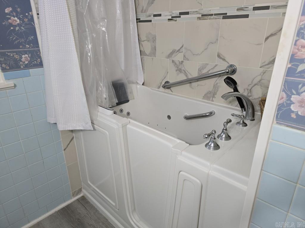 209 Cain Dr  McCrory, AR