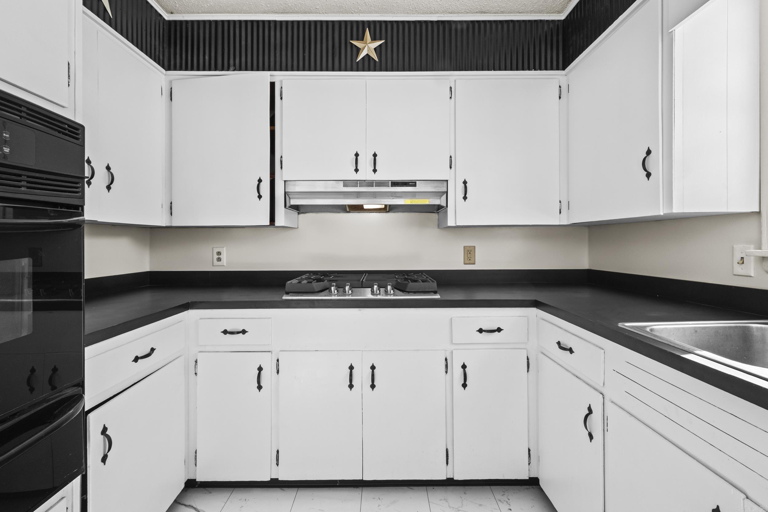 715 Coulter  Sherwood, AR