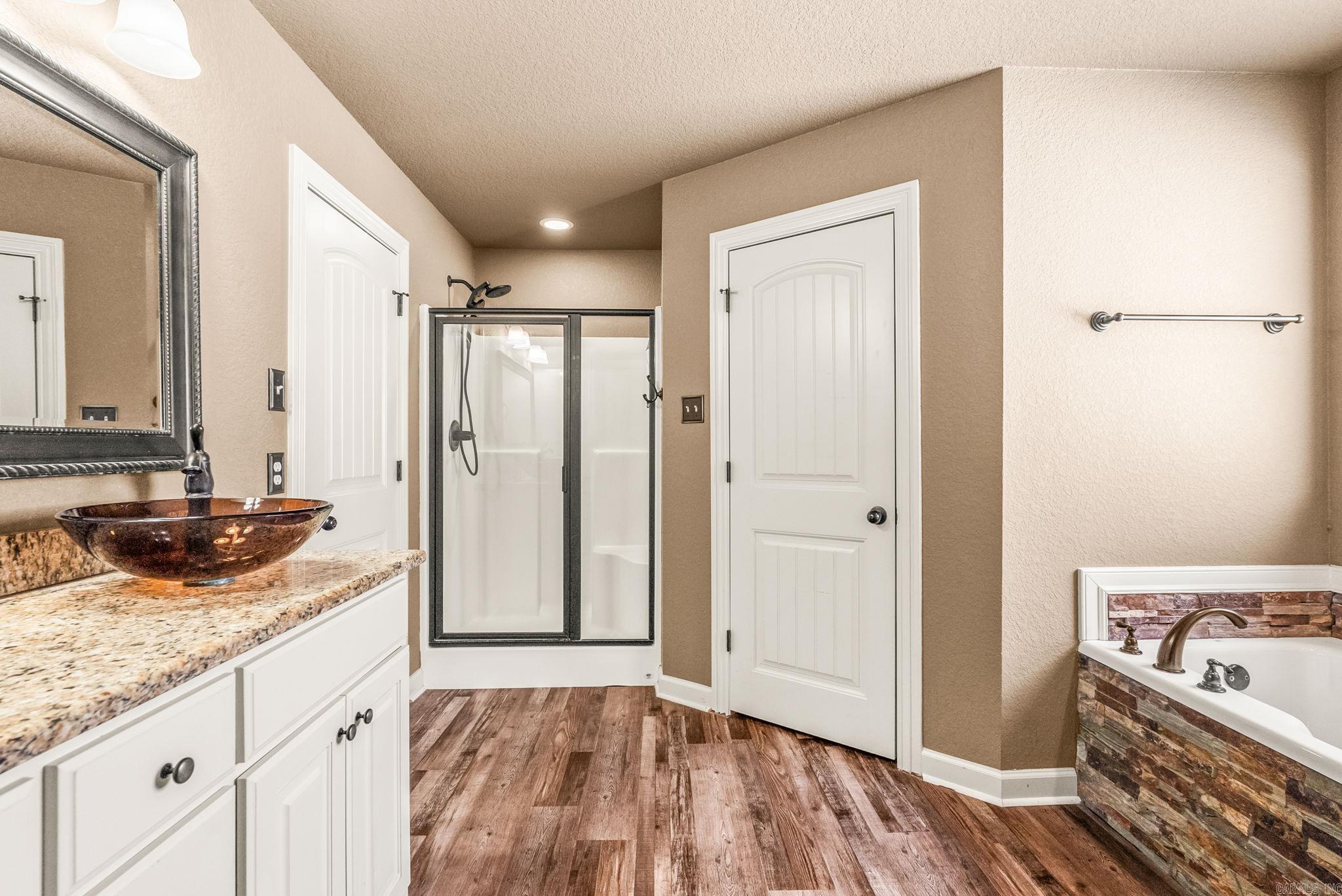 160 Creekside  Austin, AR