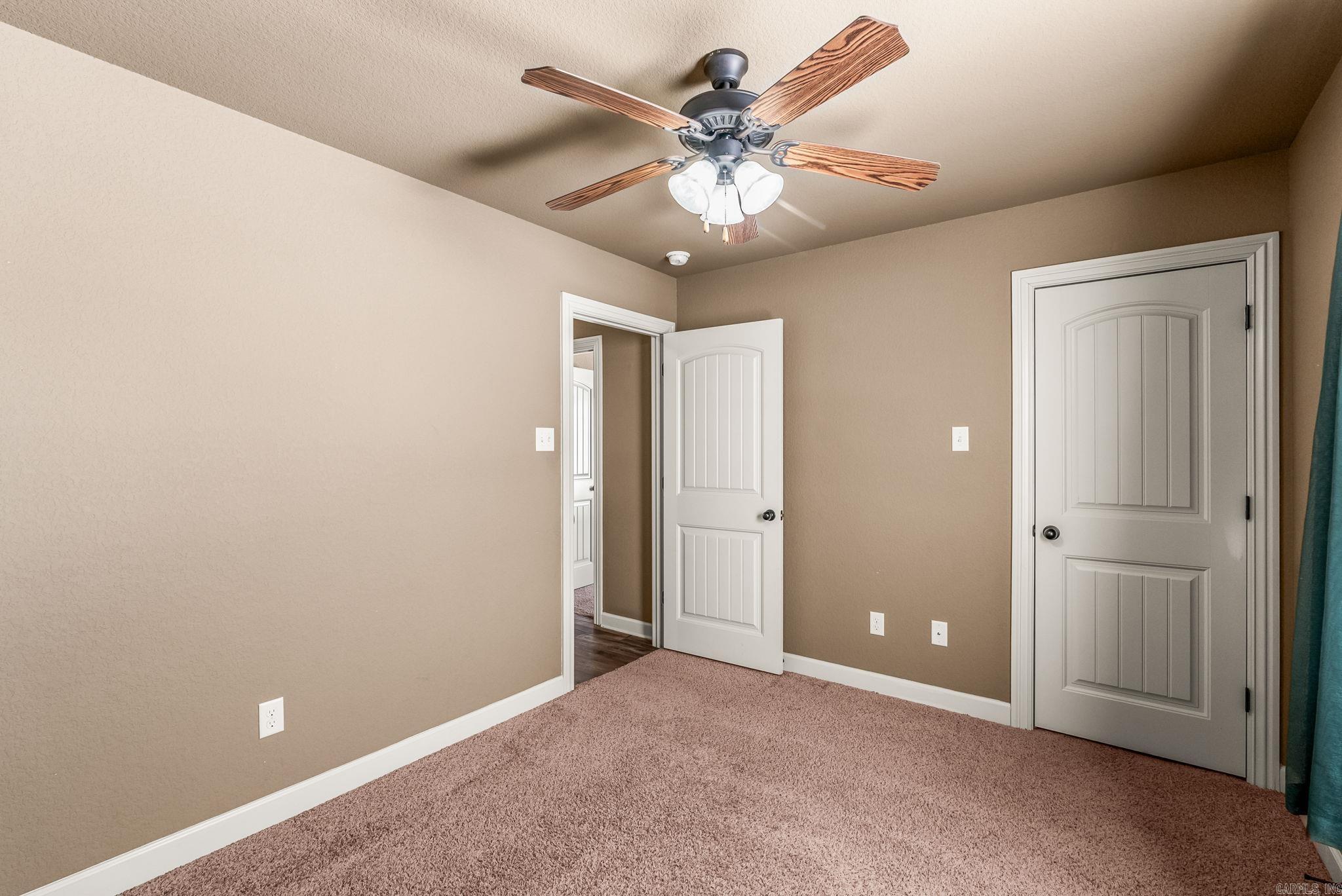 160 Creekside  Austin, AR