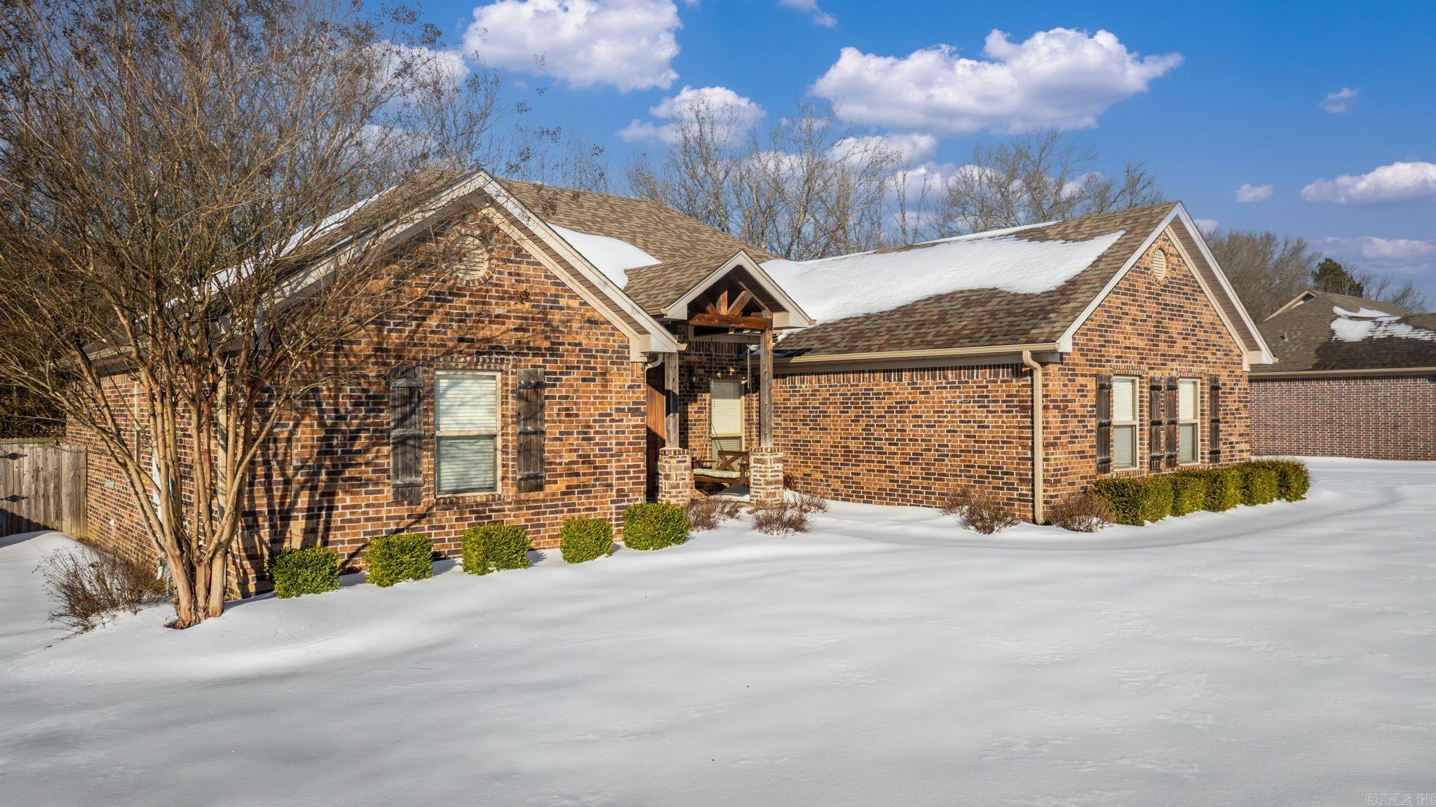 160 Creekside  Austin, AR