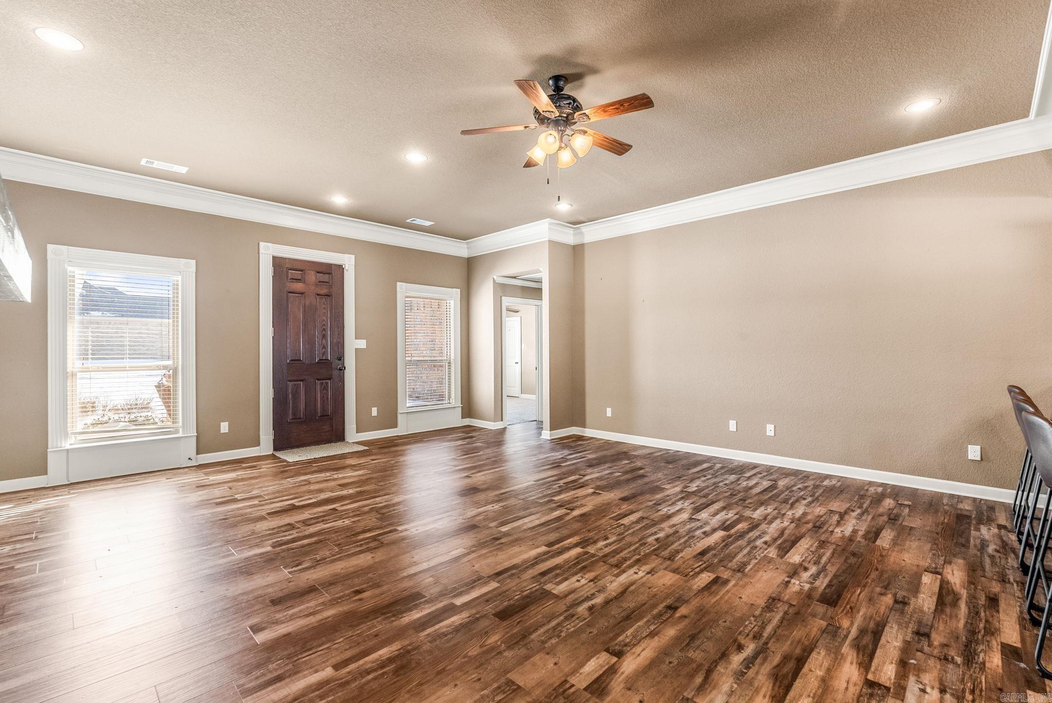 160 Creekside  Austin, AR