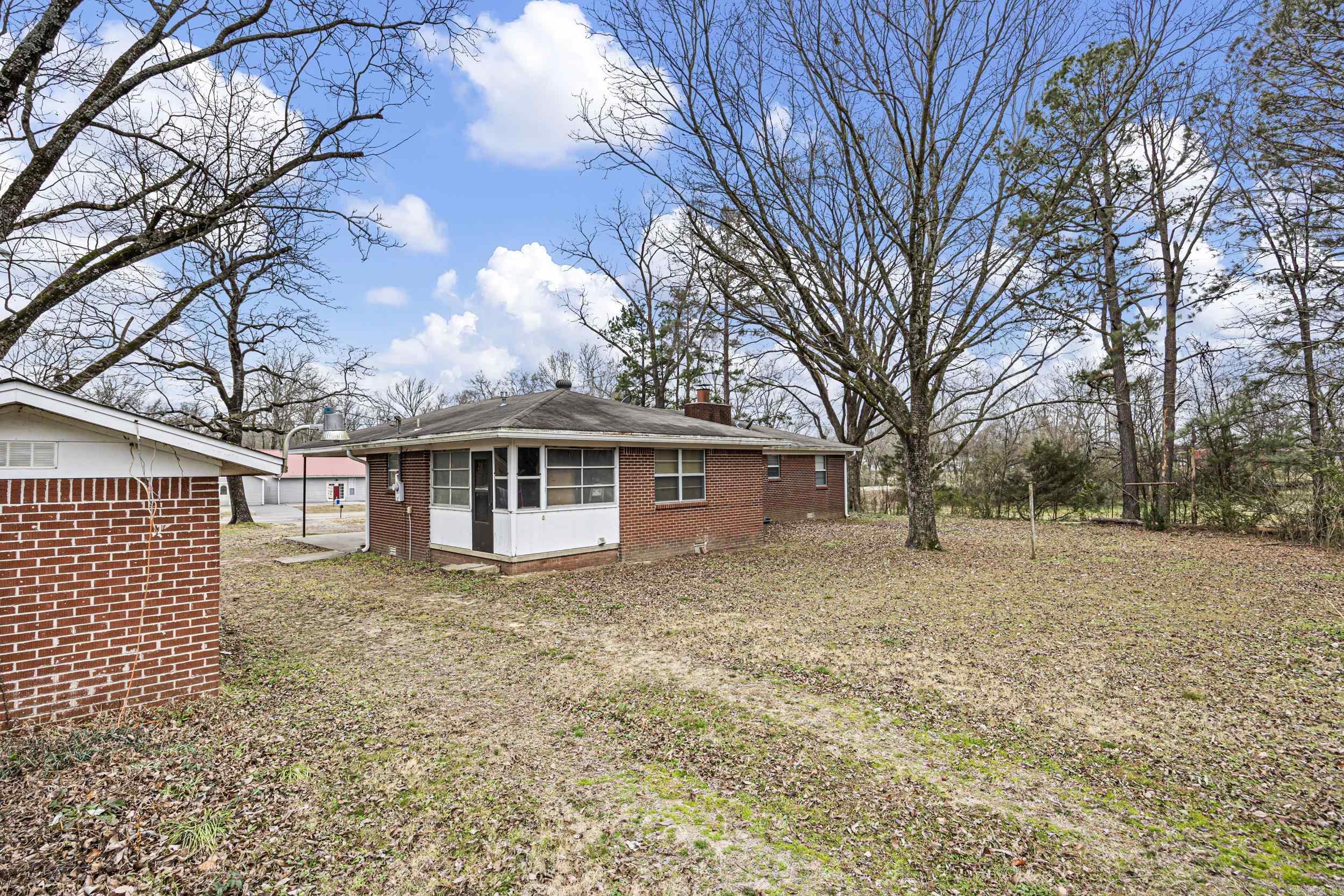 21685 State Highway 154  Dardanelle, AR