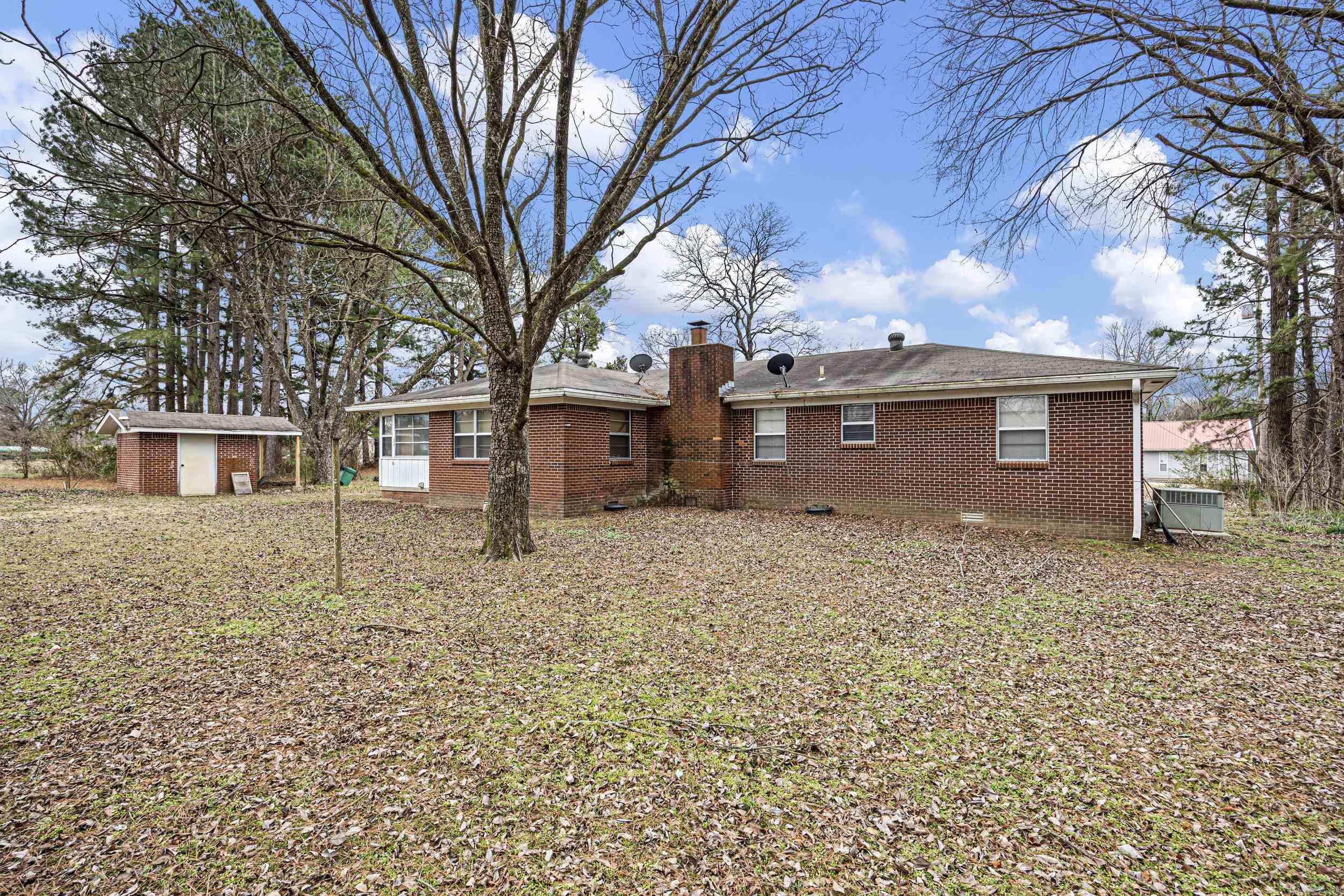 21685 State Highway 154  Dardanelle, AR