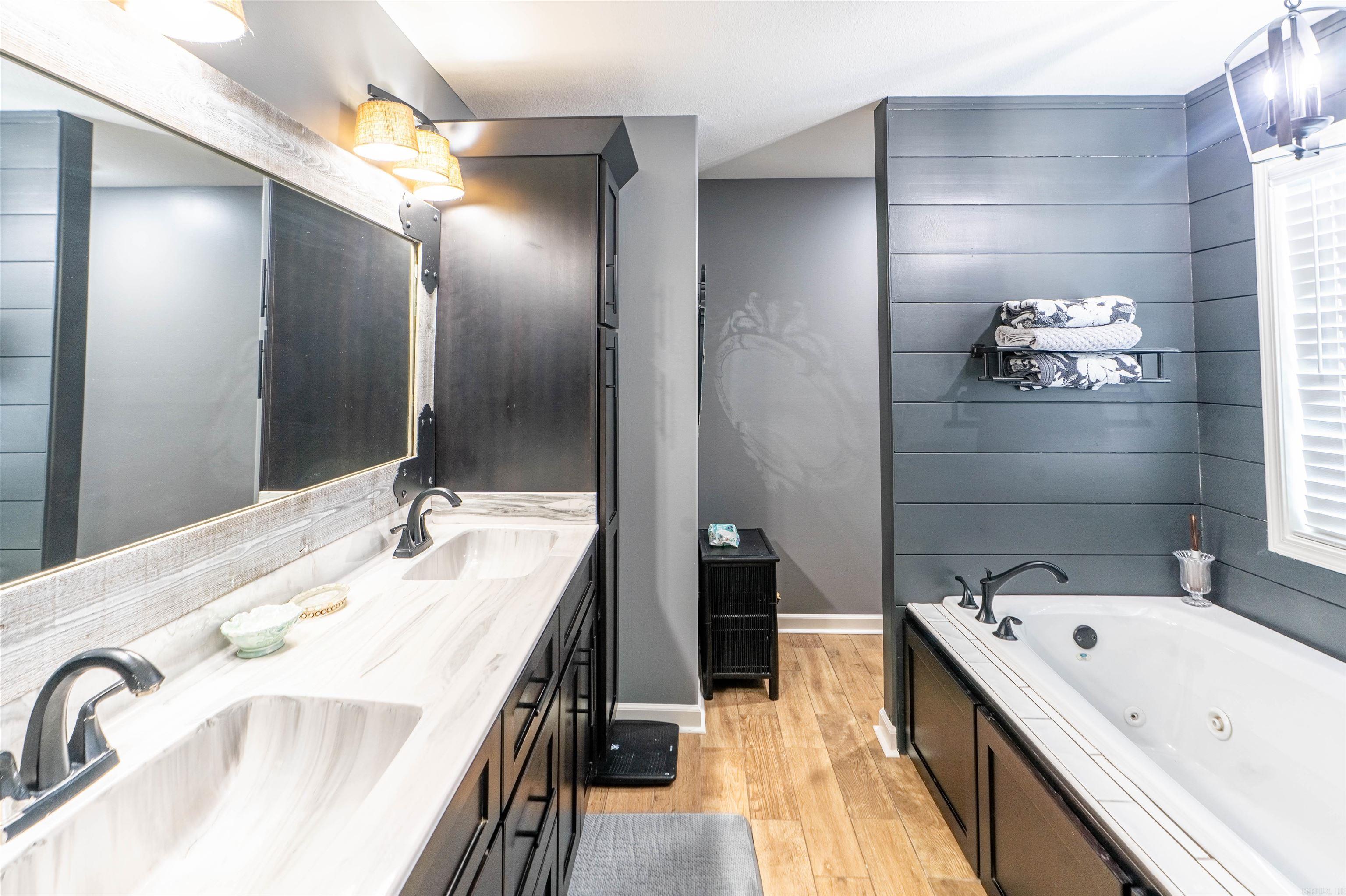 1703 Austin  Paragould, AR