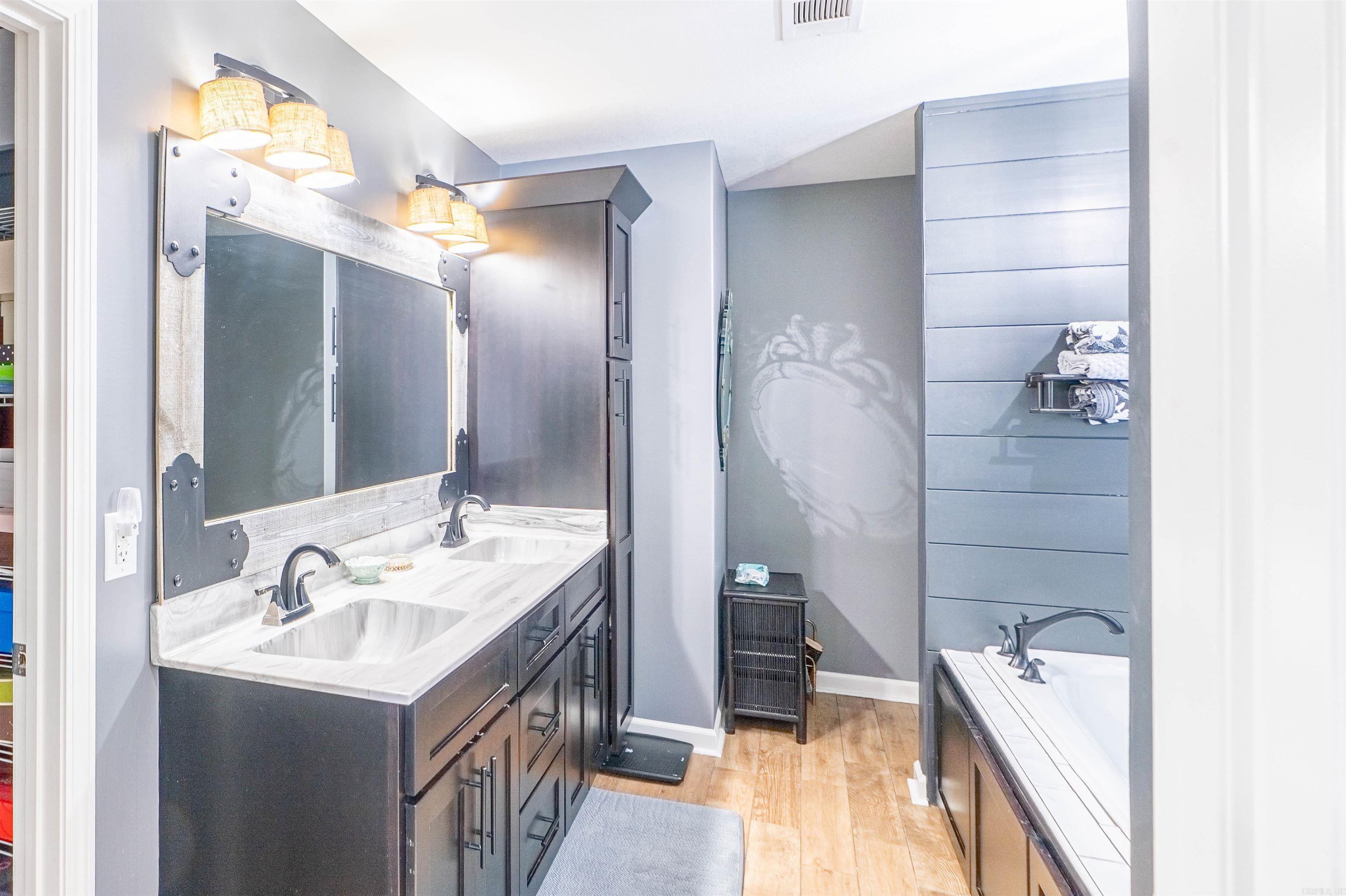 1703 Austin  Paragould, AR