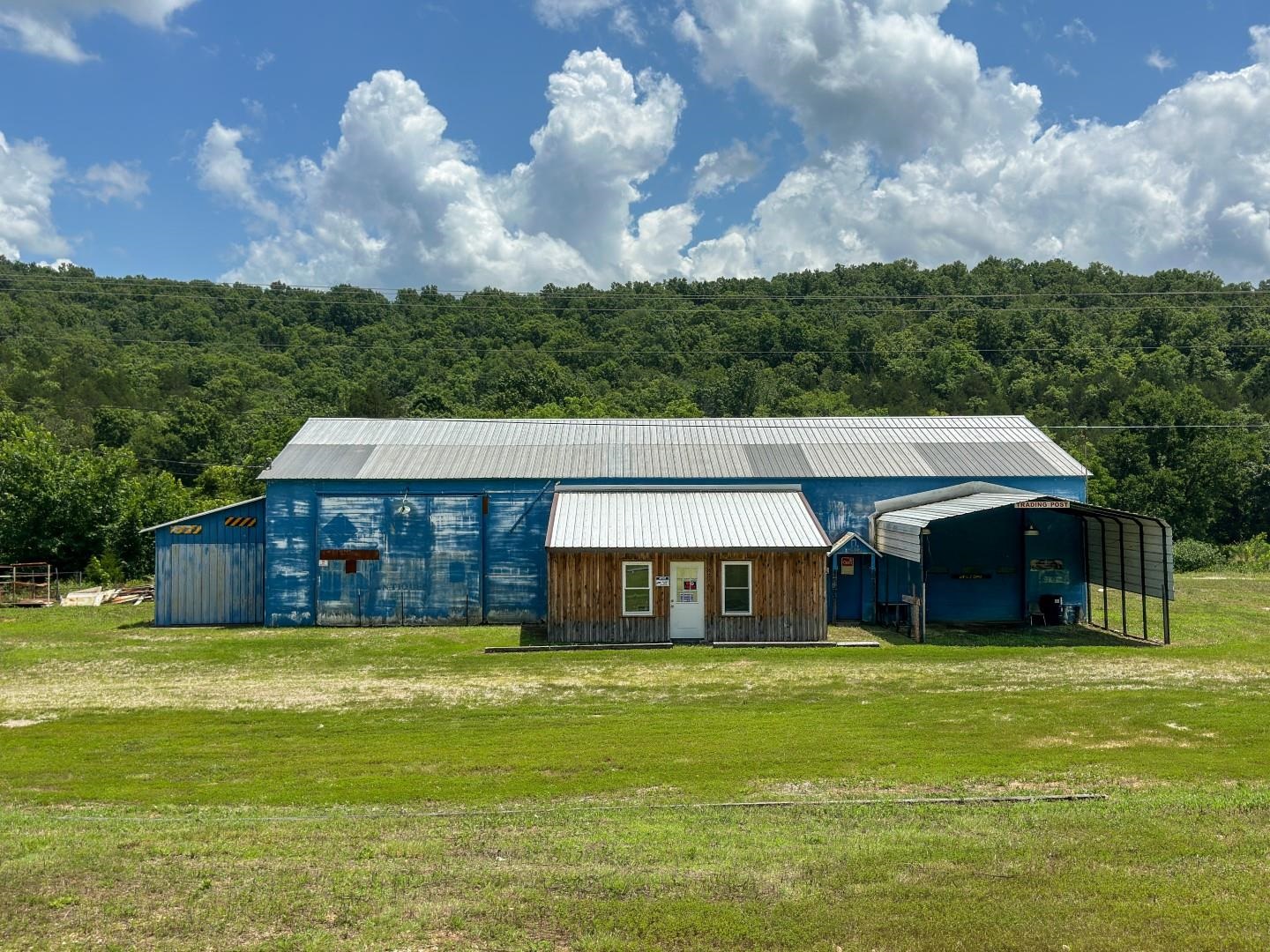 2275 Highway 63  Hardy, AR