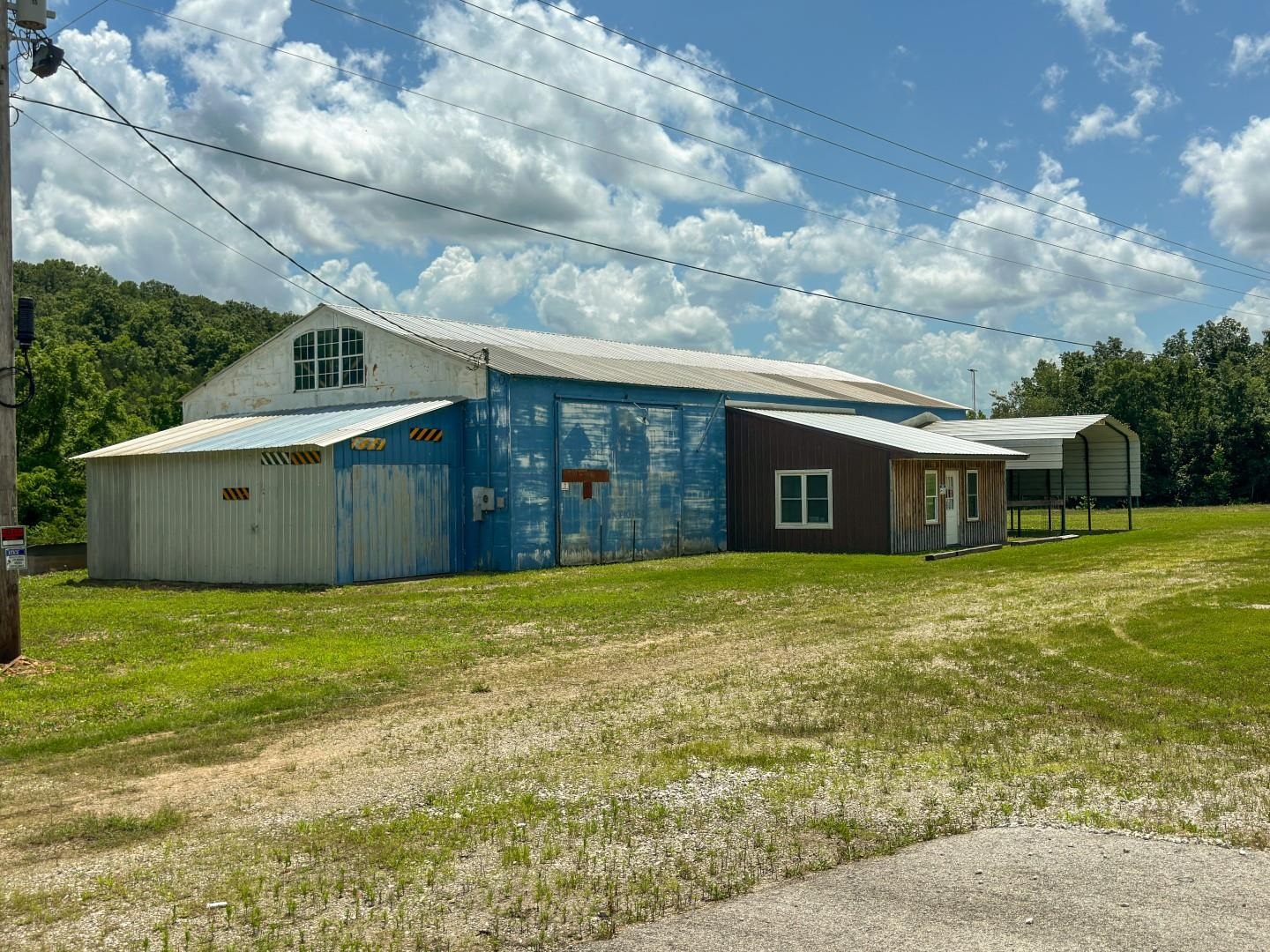2275 Highway 63  Hardy, AR