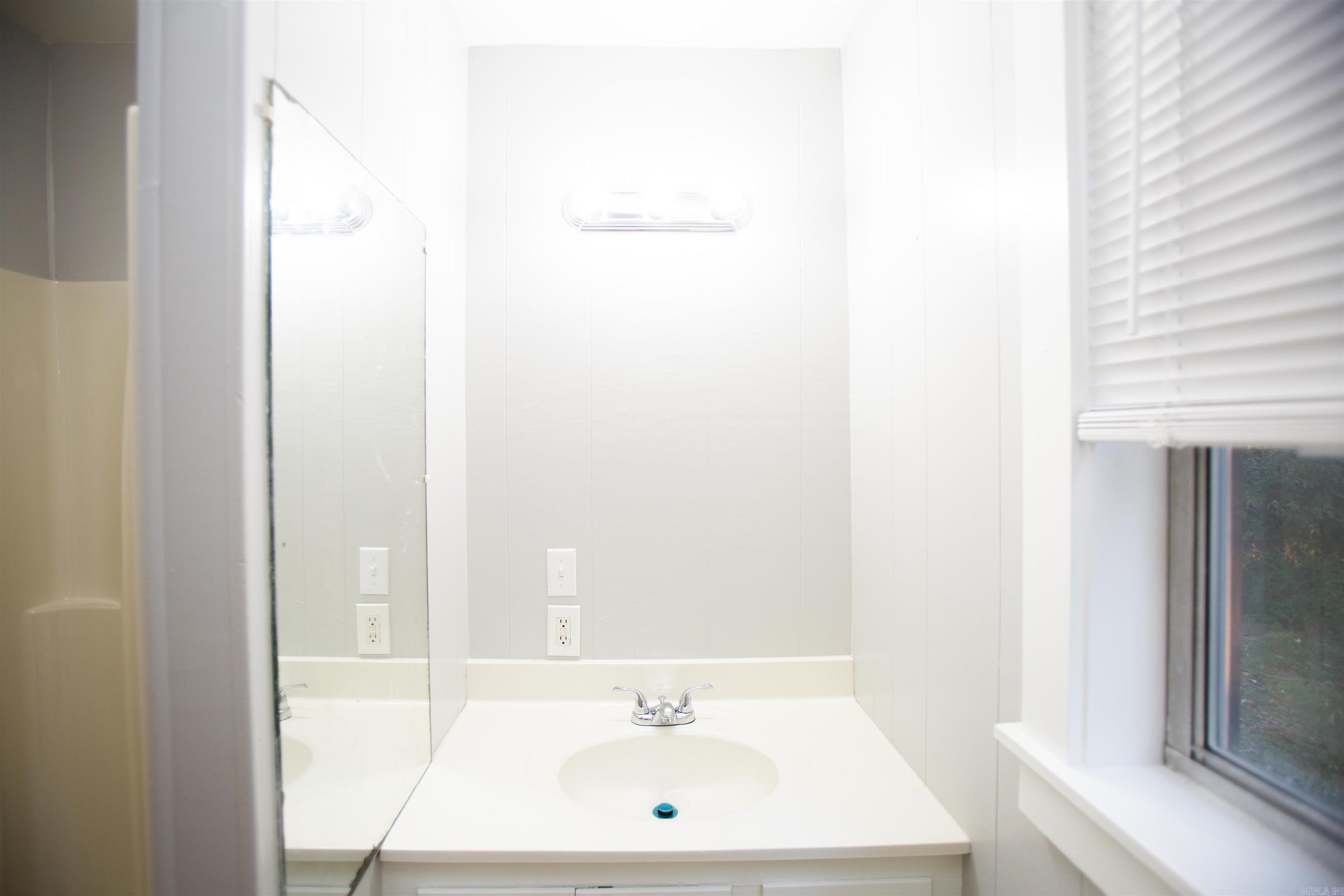 7621 W 44Th St  Little Rock, AR