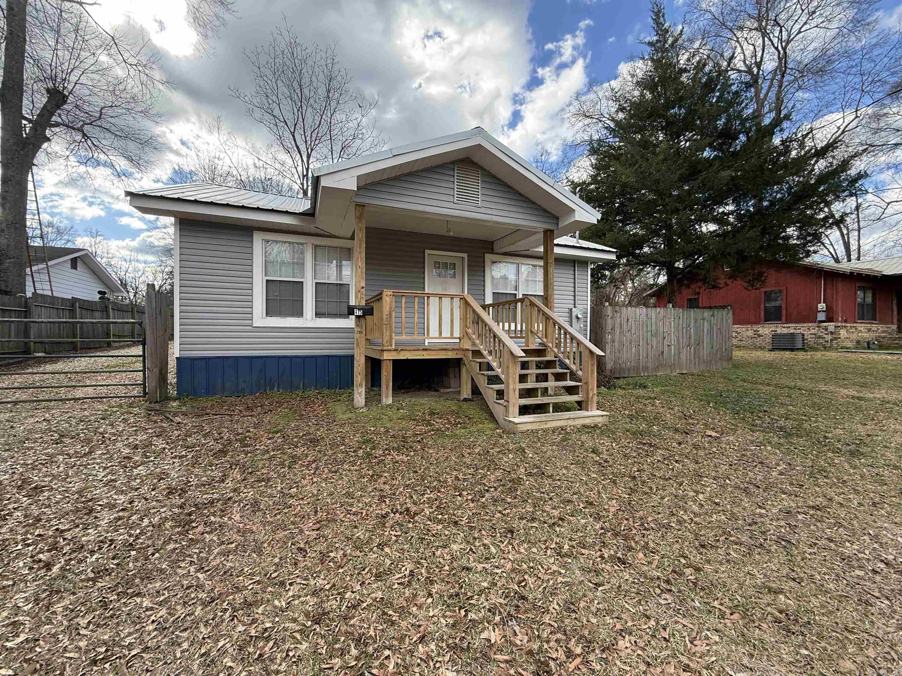 415 HENNESSEY  Camden, AR