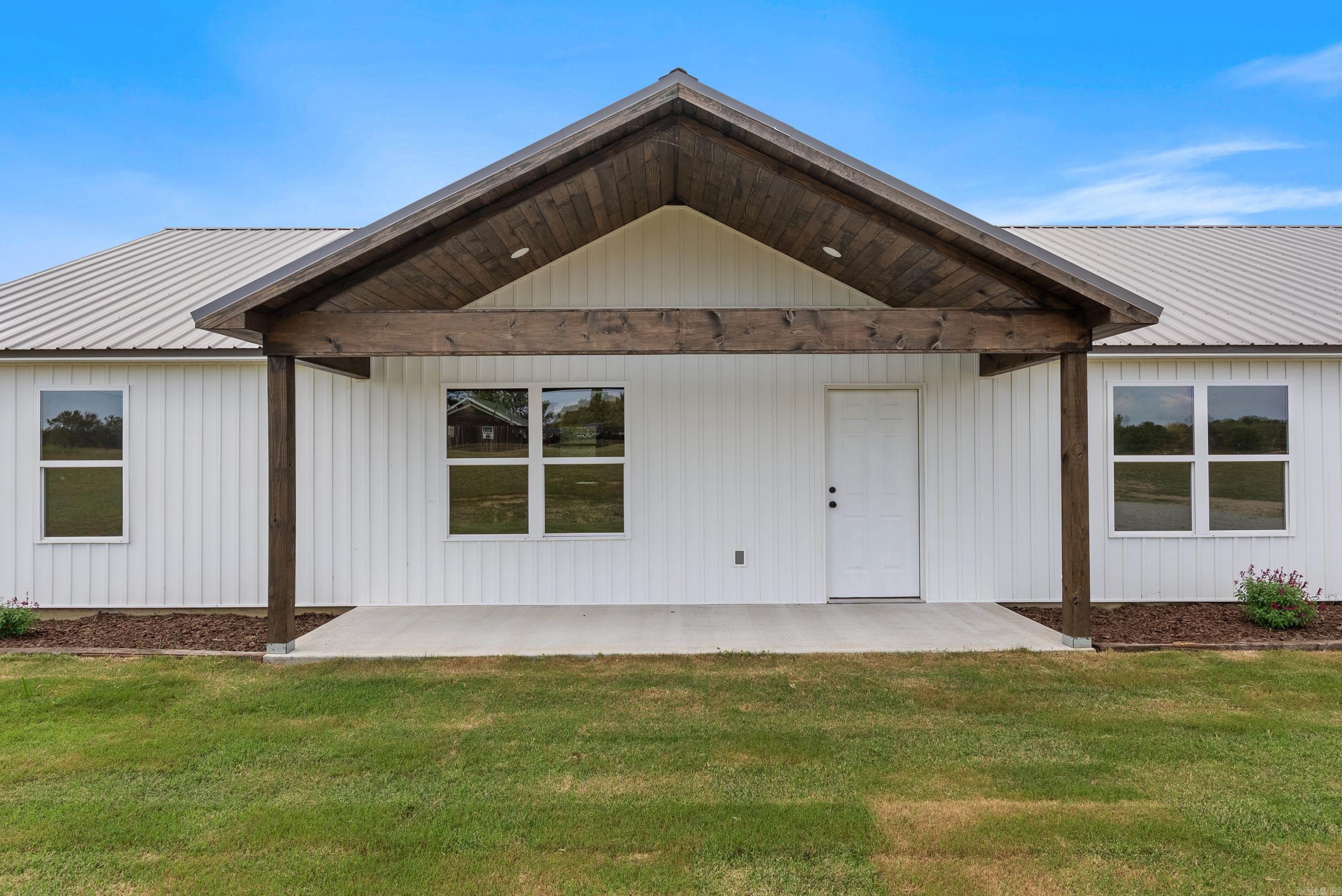 642 School  Rose Bud, AR