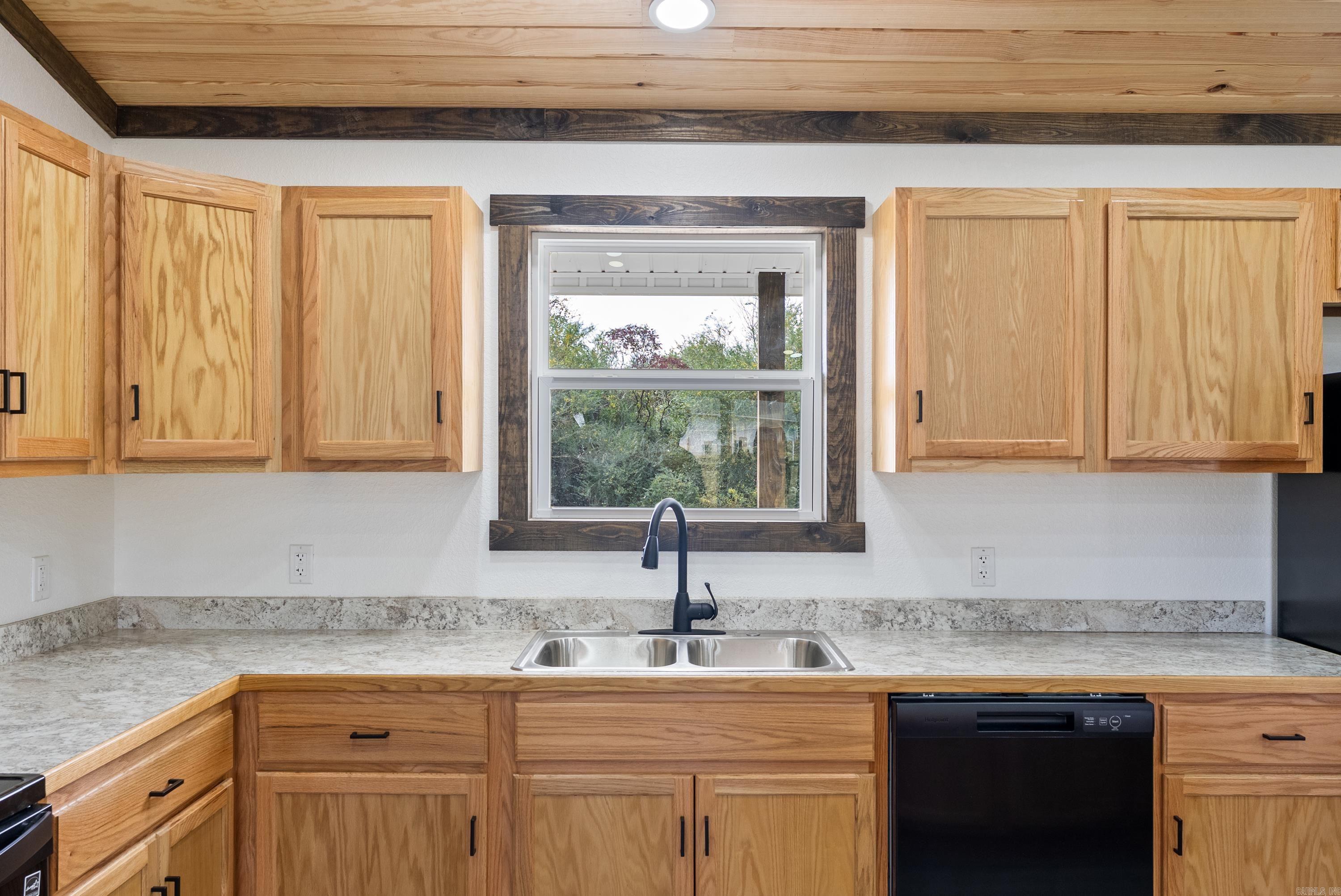 642 School  Rose Bud, AR