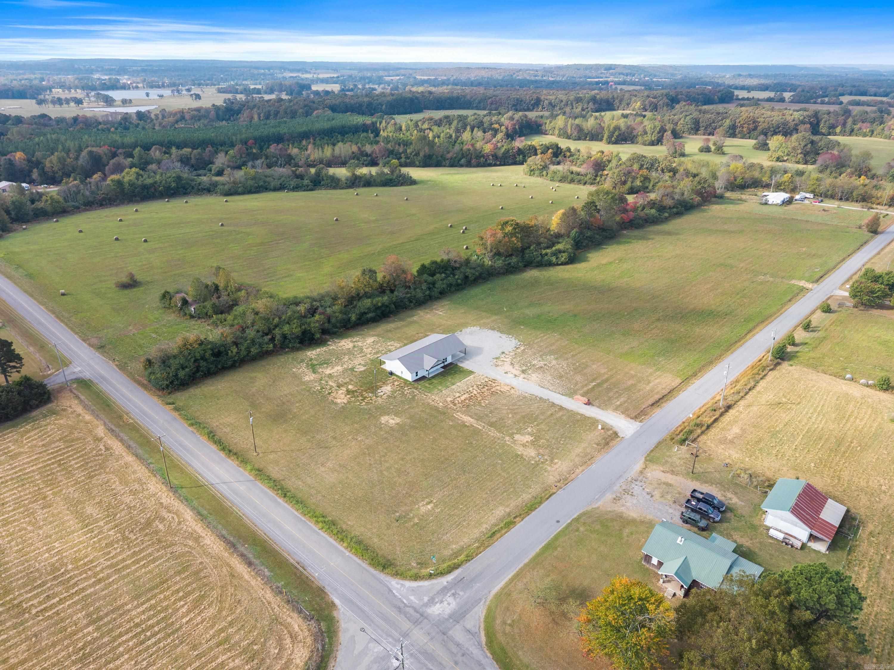 642 School  Rose Bud, AR