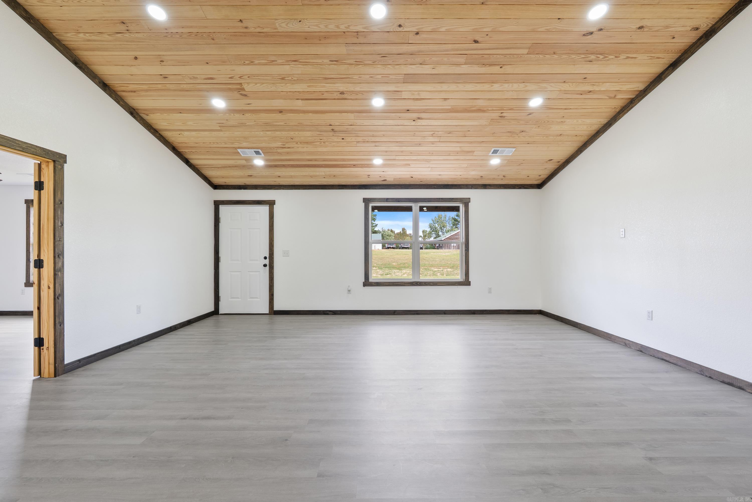 642 School  Rose Bud, AR