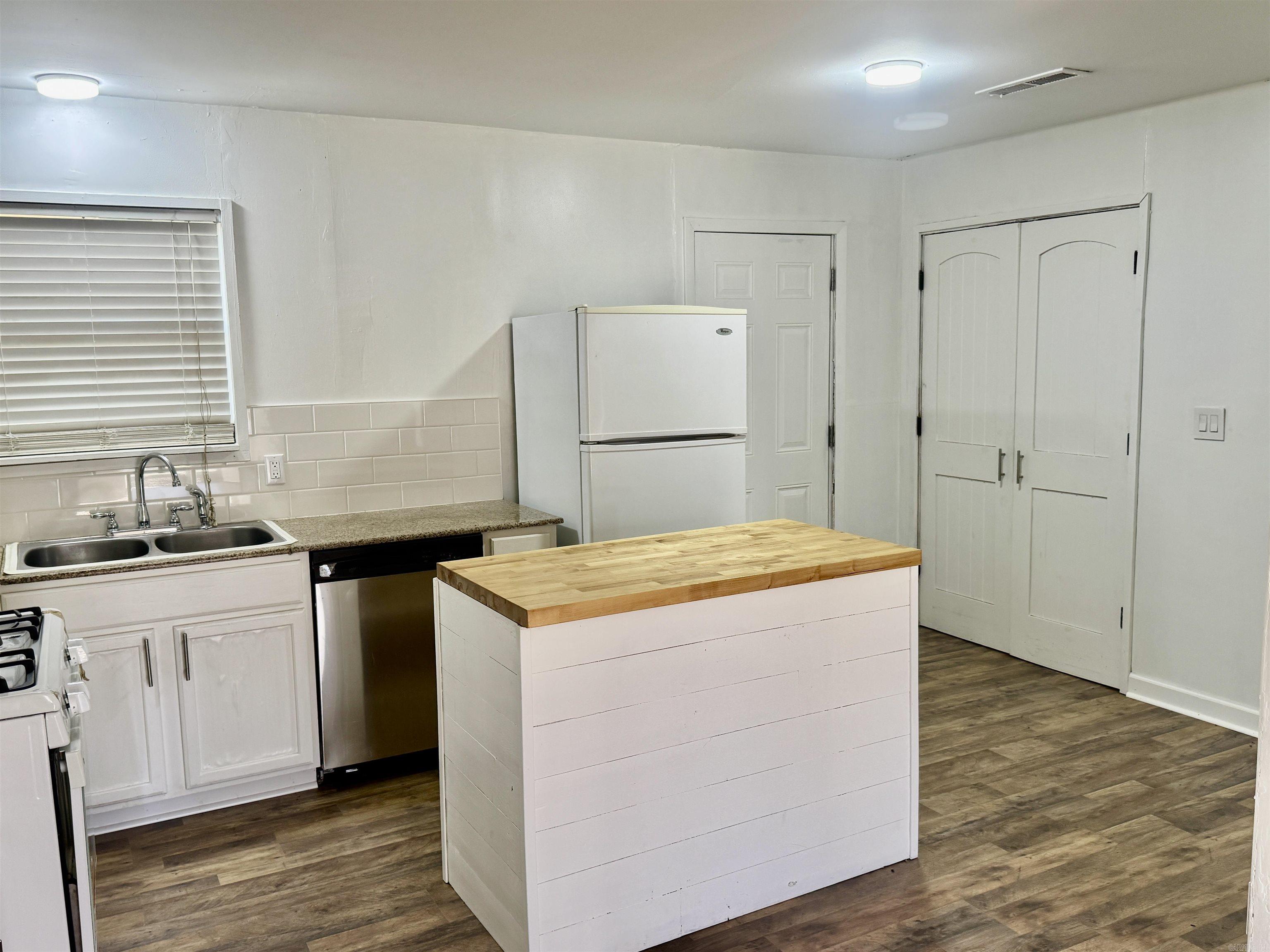 1503 Collins Dr.  Pine Bluff, AR