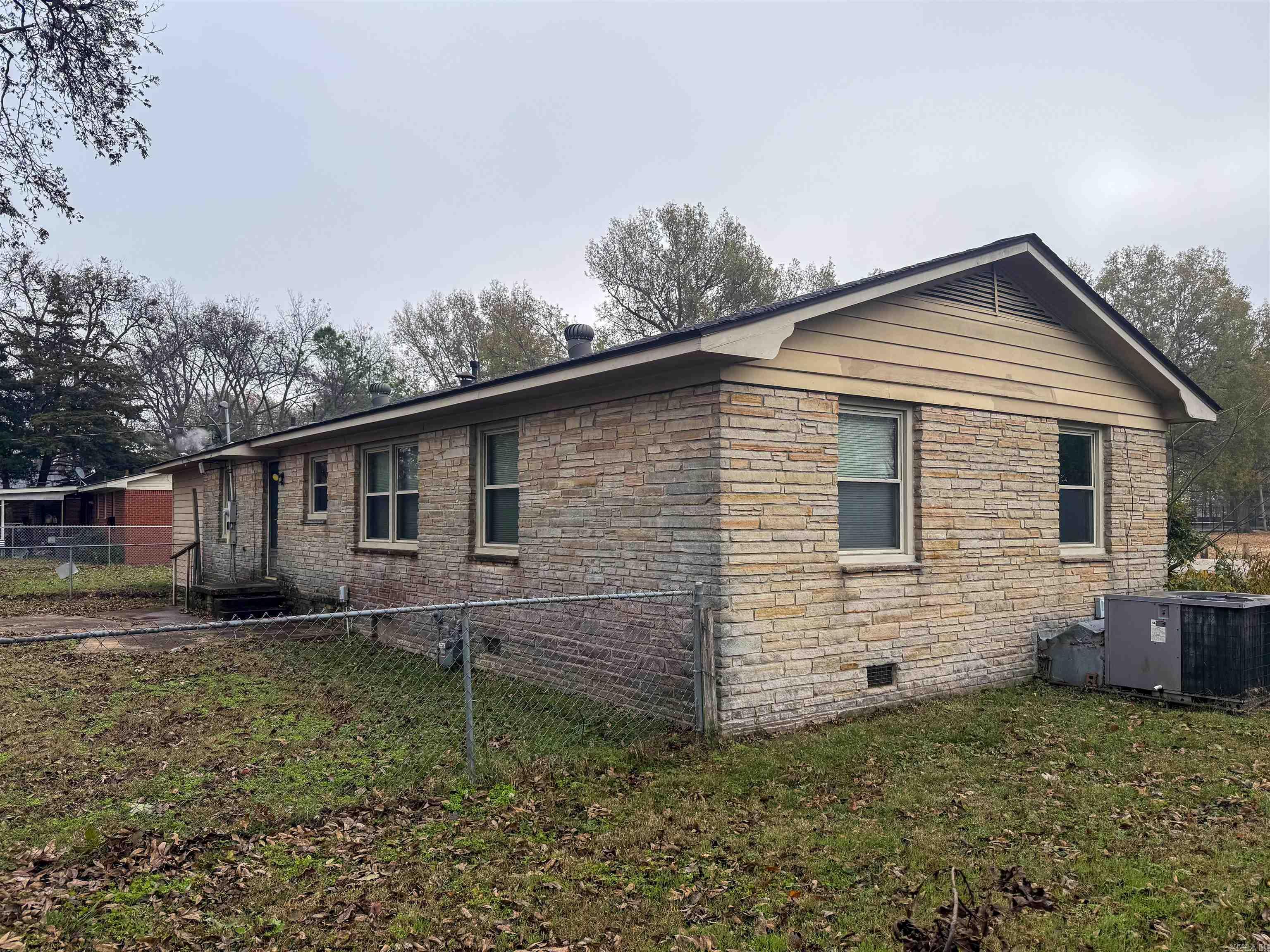 1210 W Hale  Osceola, AR