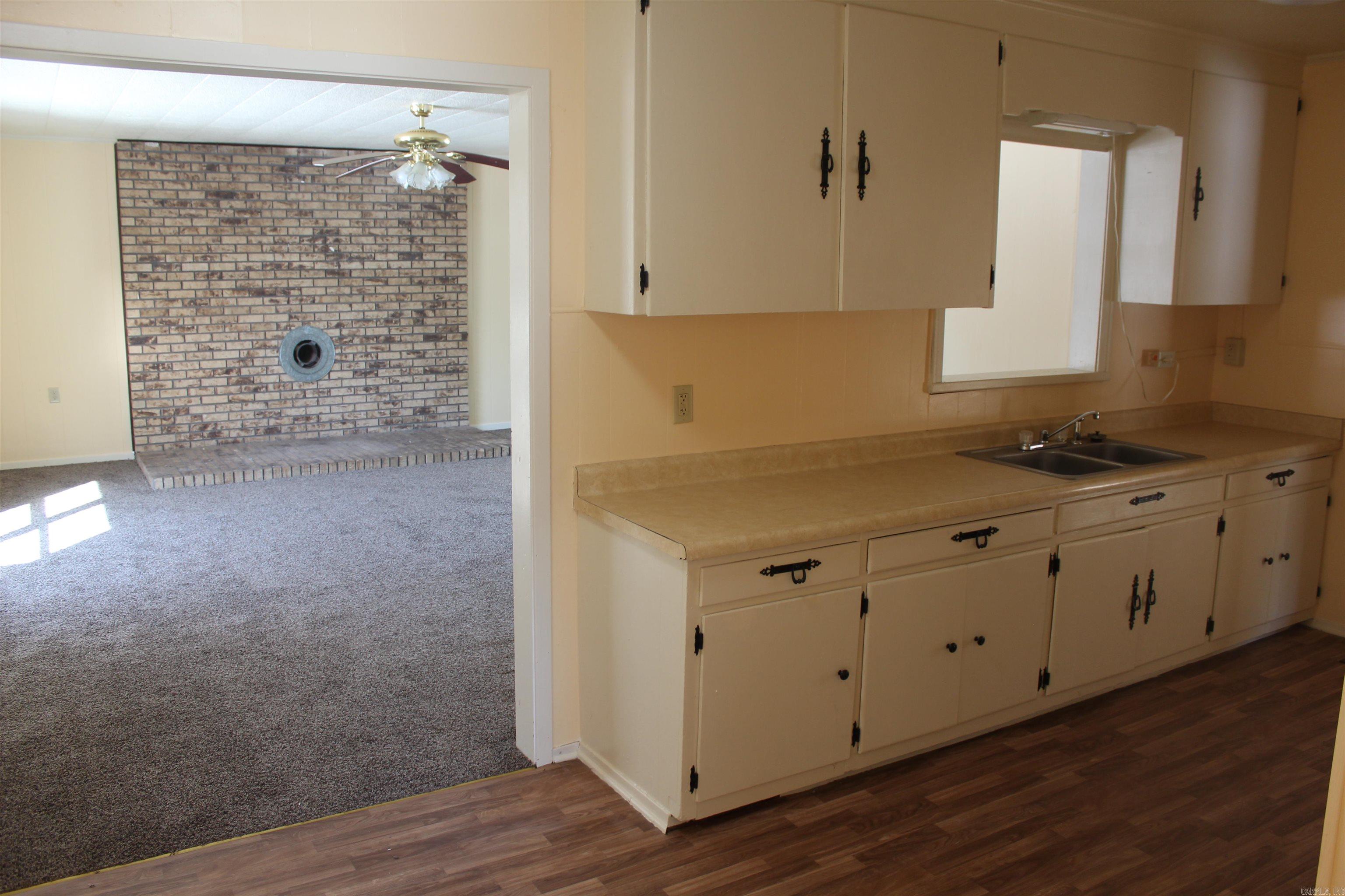 500 CHERRY Drive Hope, AR 71801