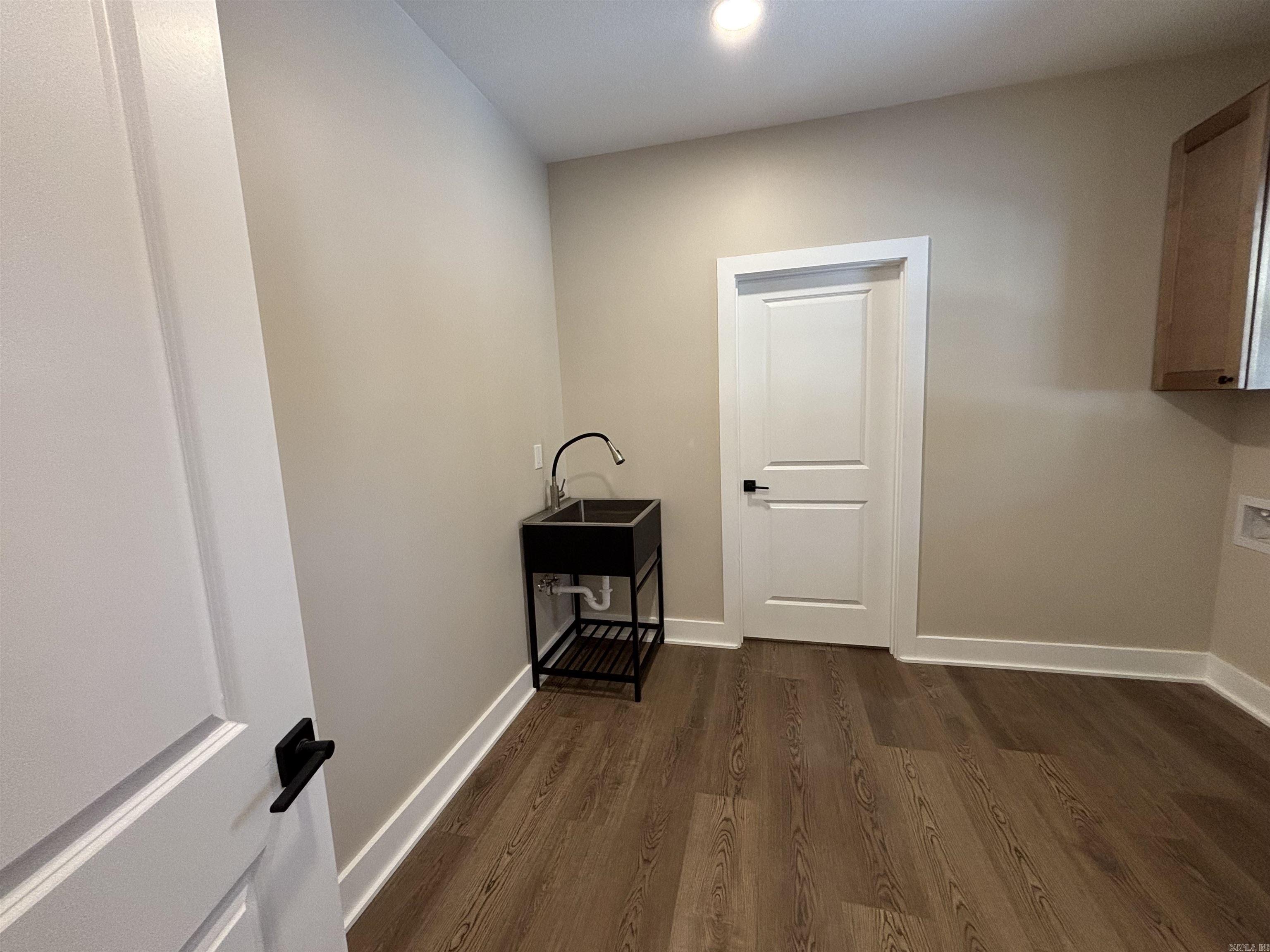 1682 US 167 Evening Shade, AR 72532