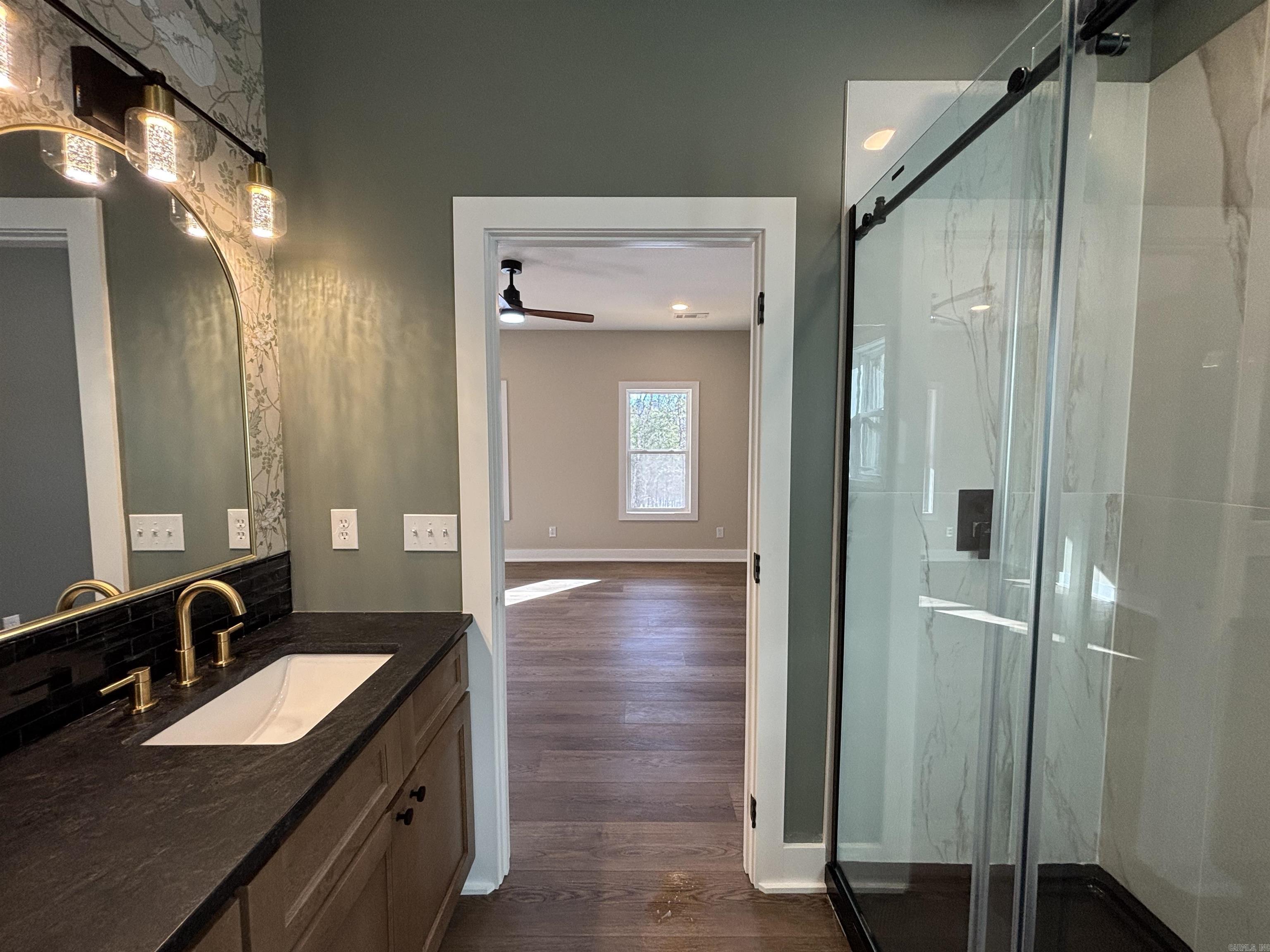 1682 US 167 Evening Shade, AR 72532