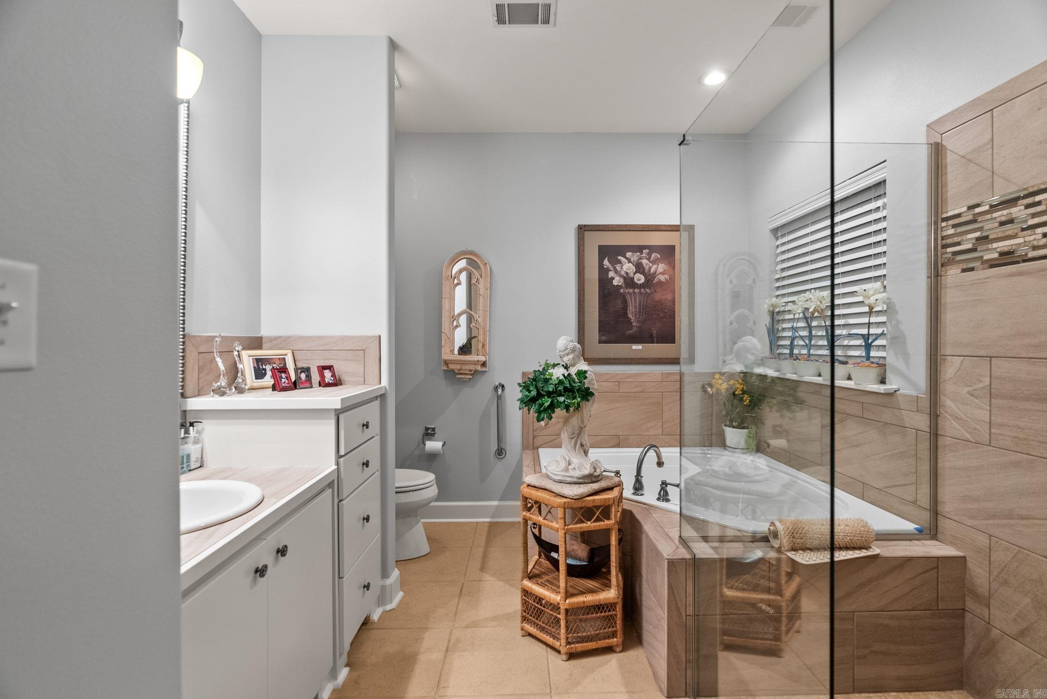 7 Crystal Mountain Cove  Maumelle, AR