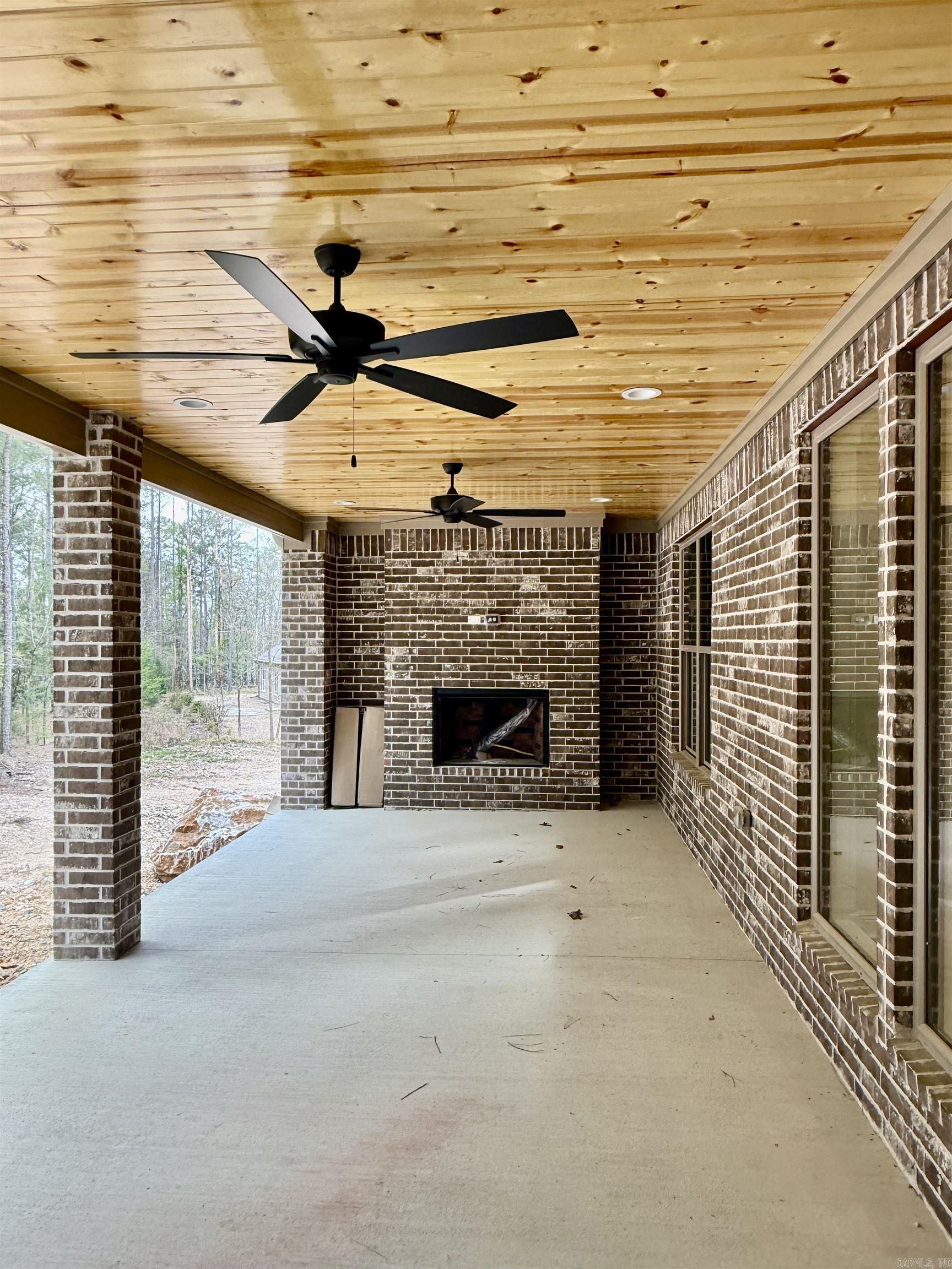 22 Realeza Court Hot Springs Village, AR 71909