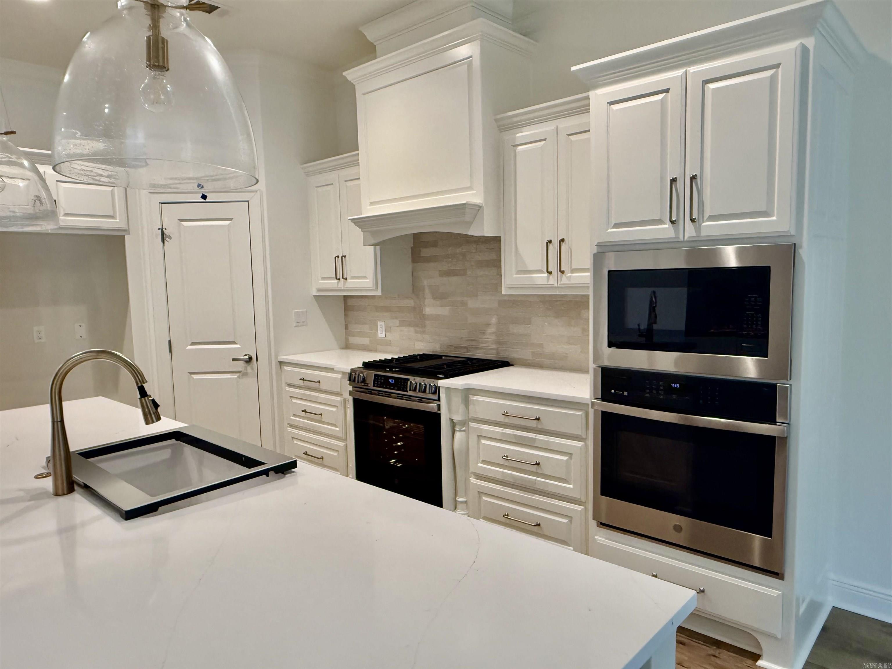 22 Realeza Court Hot Springs Village, AR 71909