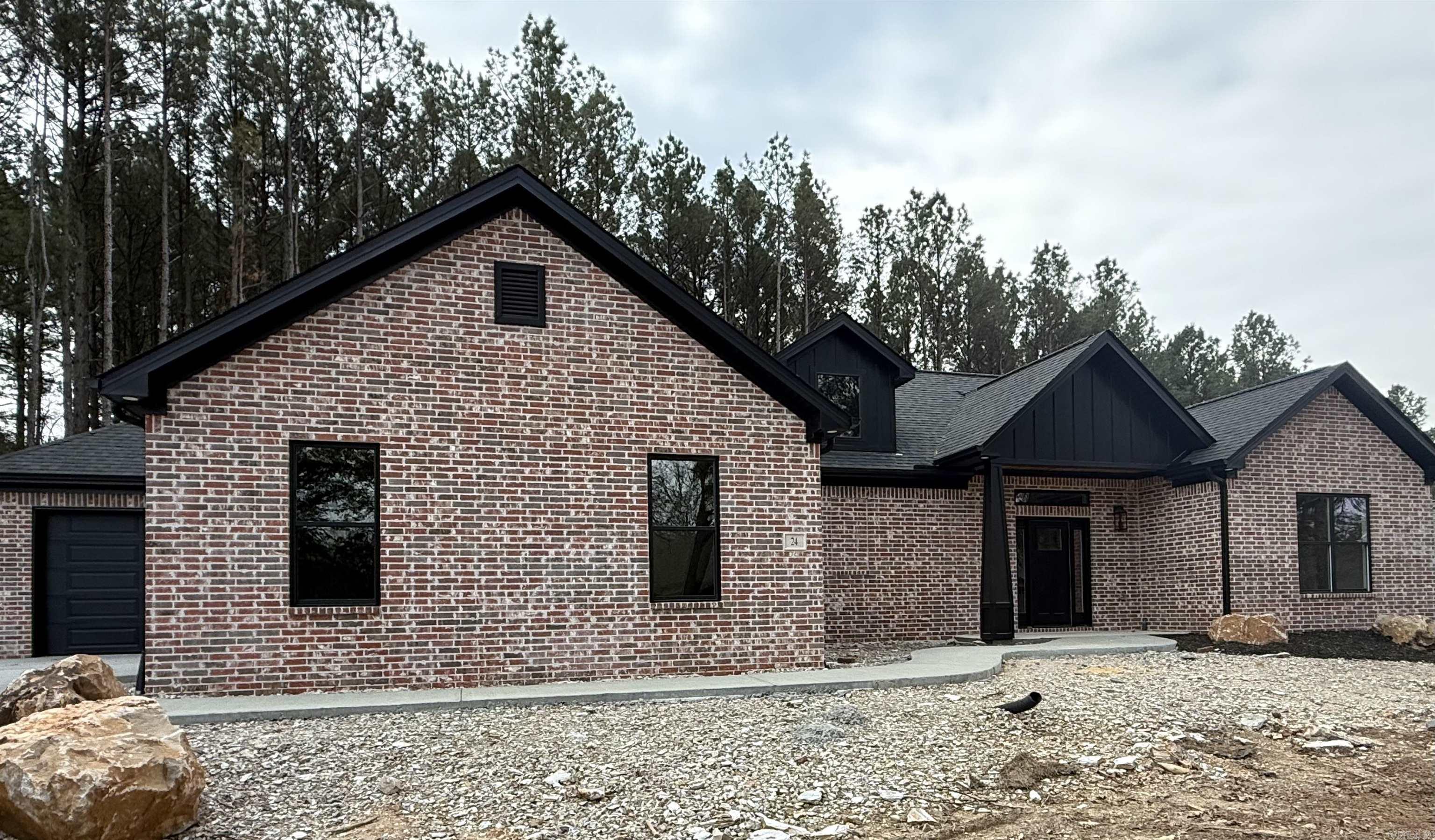 24 Realeza Court Hot Springs Village, AR 71909