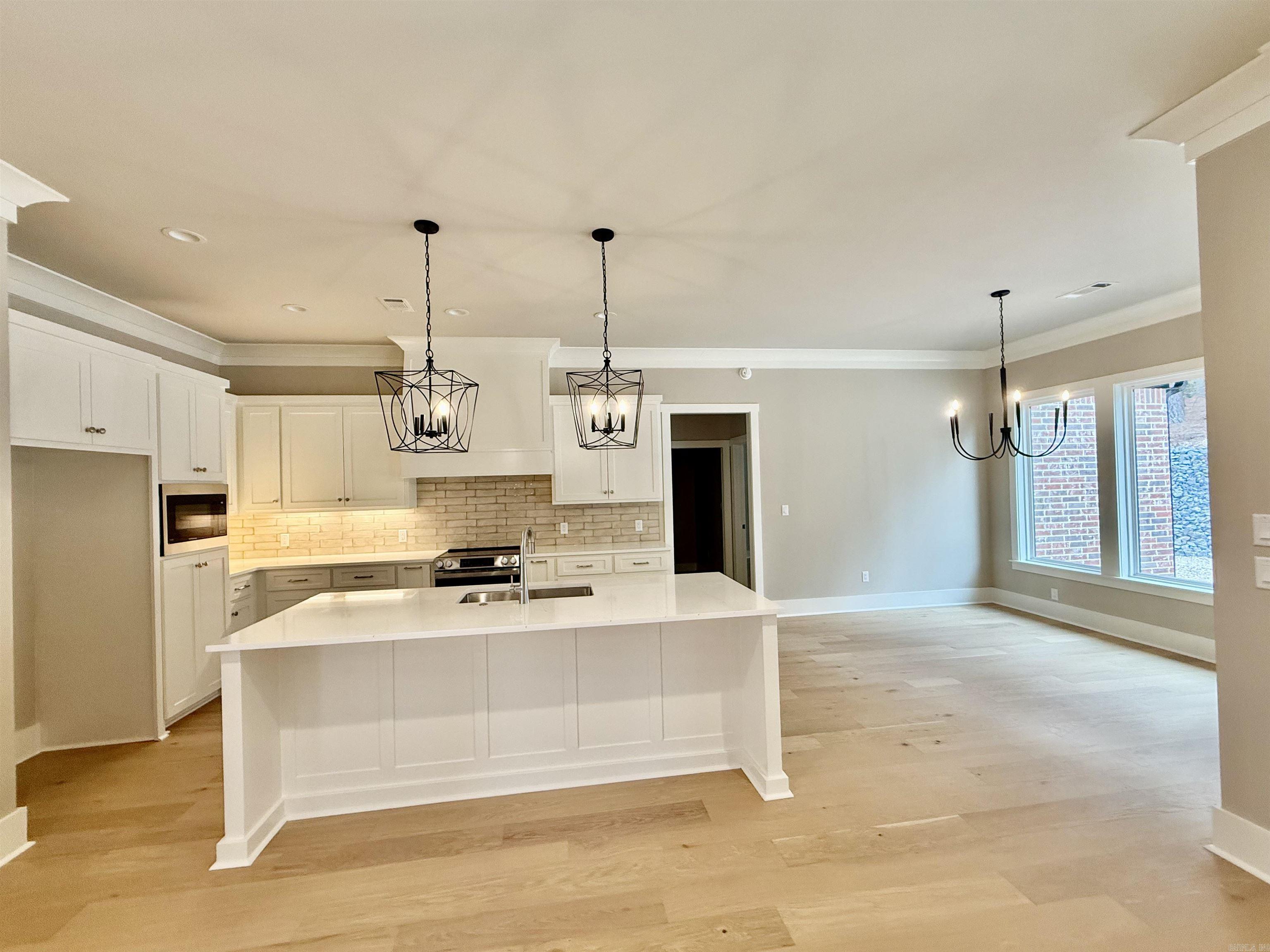 24 Realeza Court Hot Springs Village, AR 71909