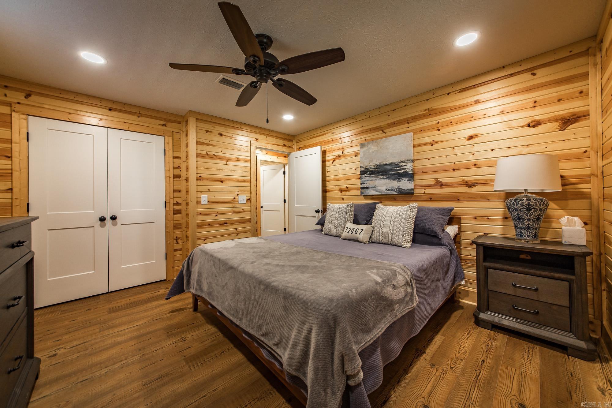 75 Stark Avenue  Greers Ferry, AR