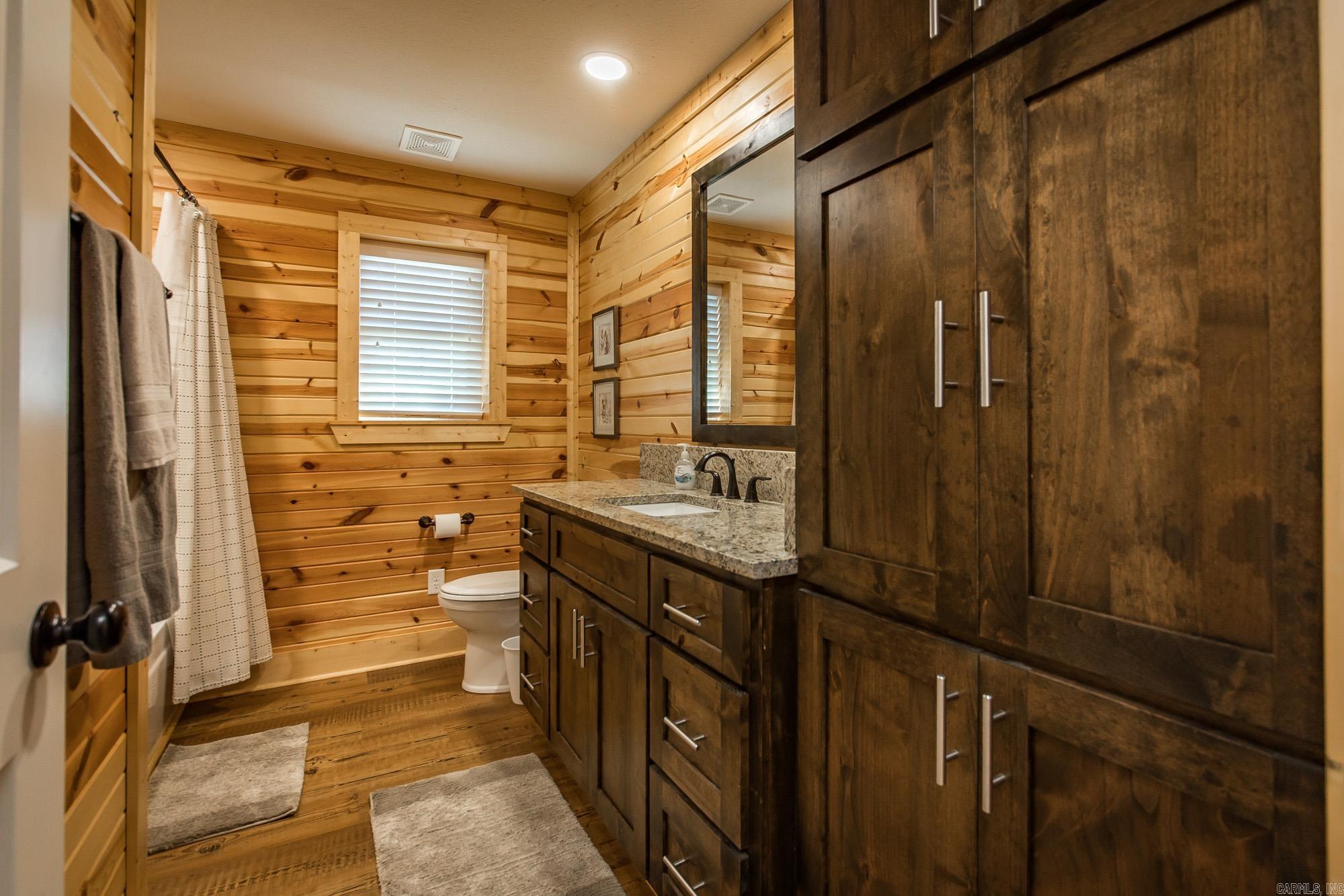 75 Stark Avenue  Greers Ferry, AR