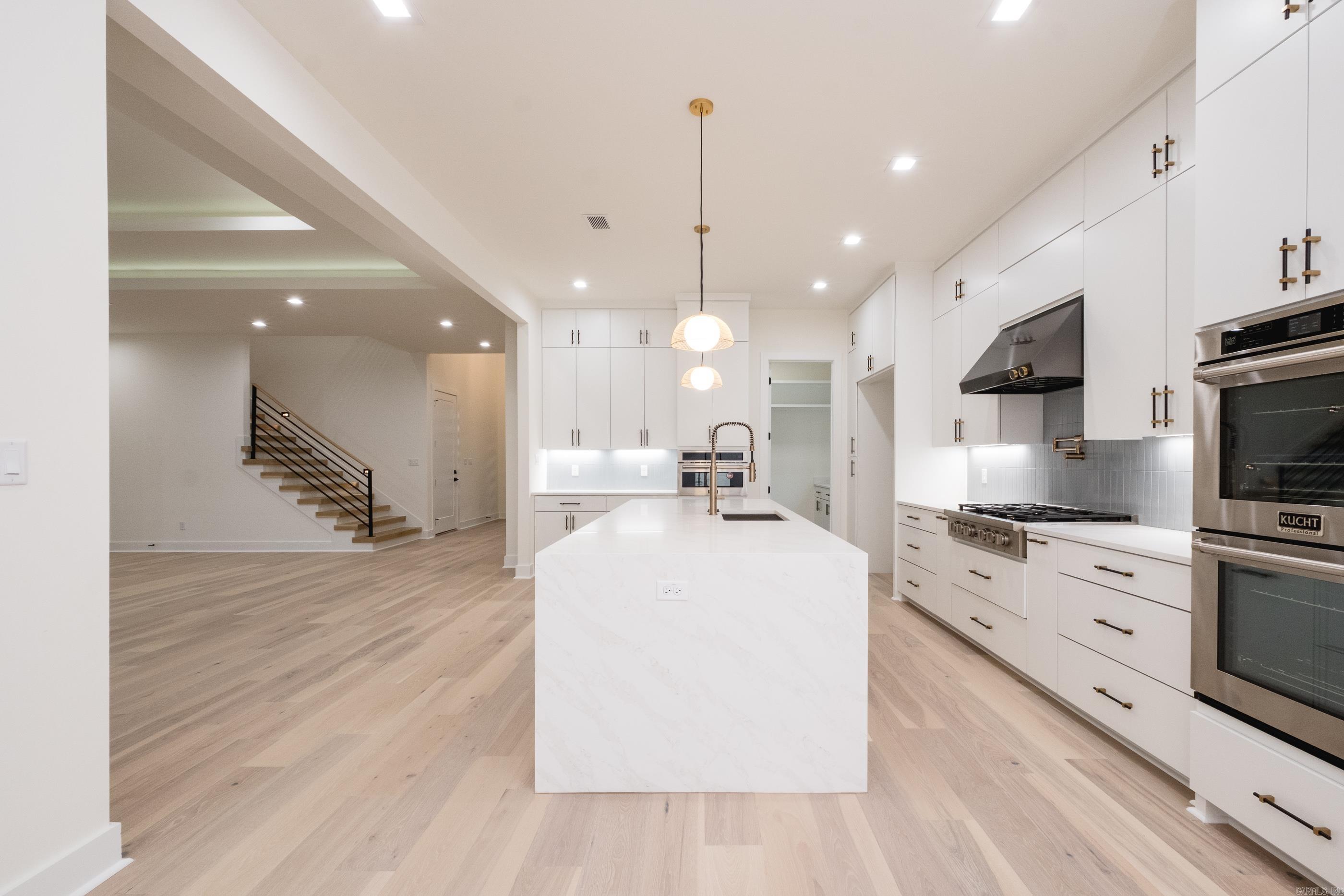 32 Mereville Place  Little Rock, AR