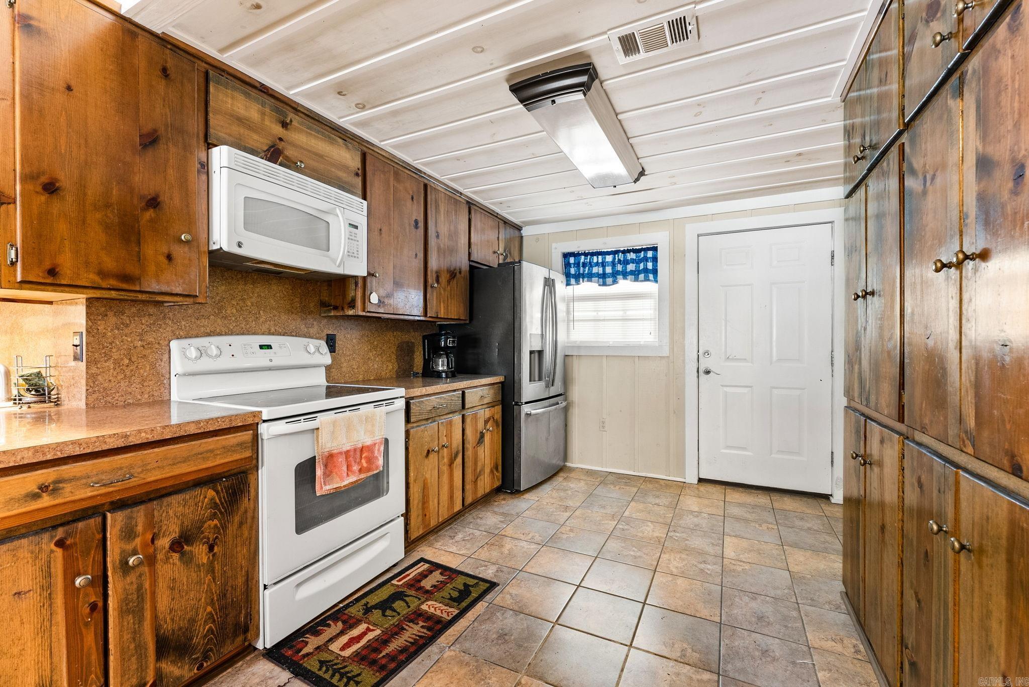 590 S Hwy 29  Delight, AR