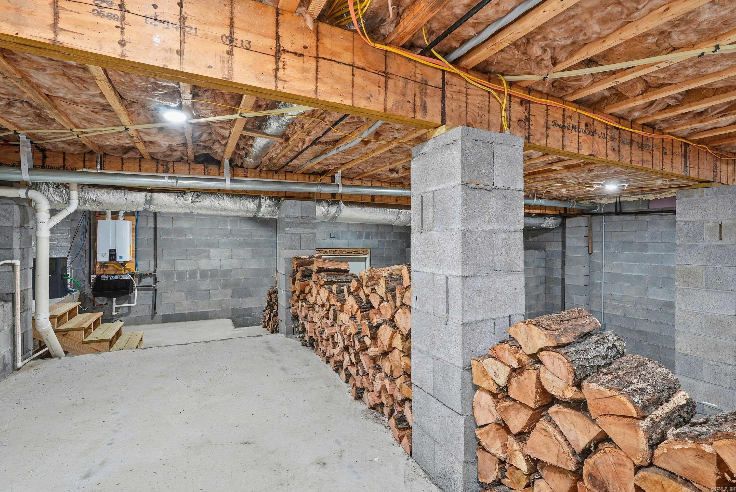 550 Leech Dr. Shirley, AR 72153