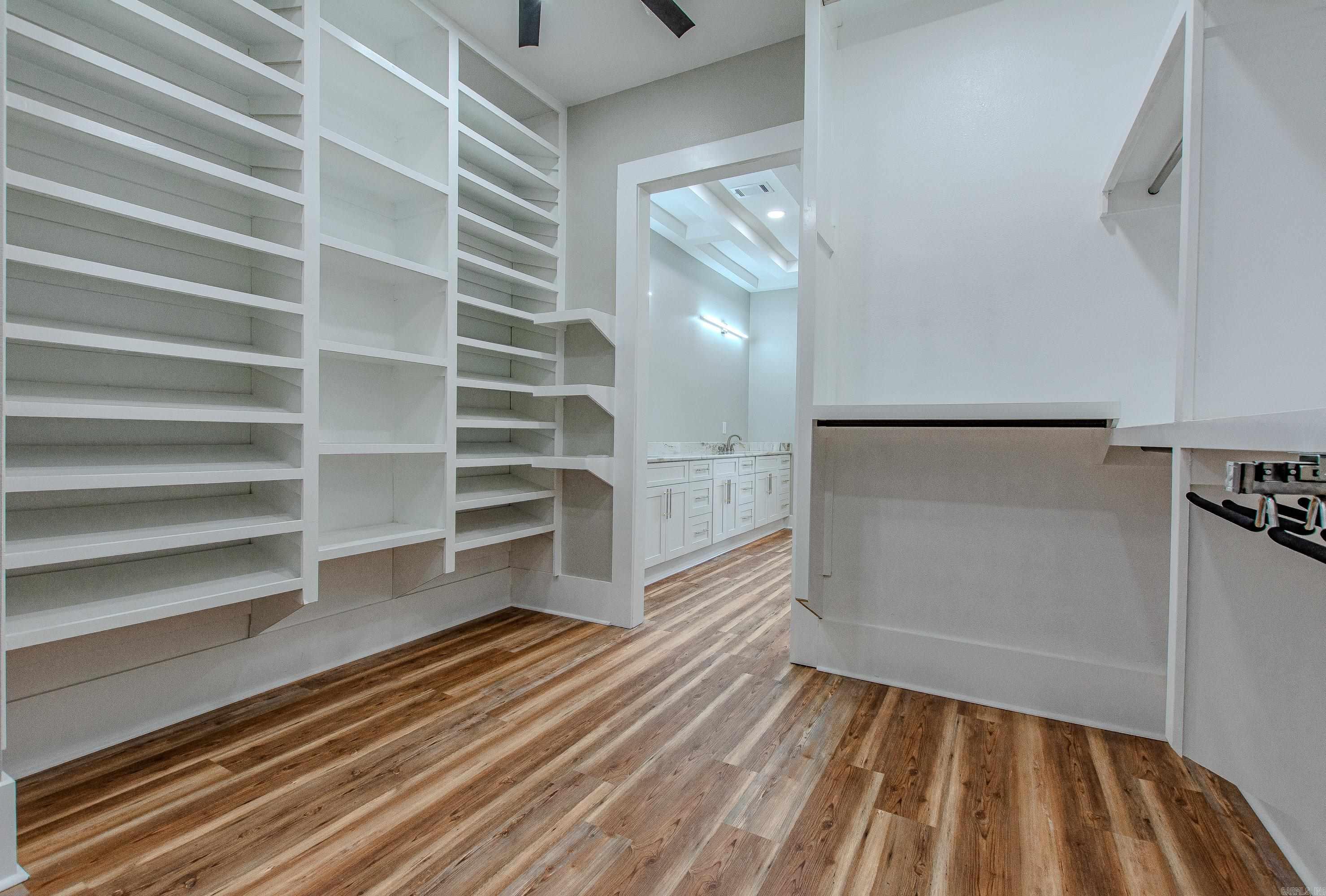 7921 Kanis Oaks Dr  Little Rock, AR