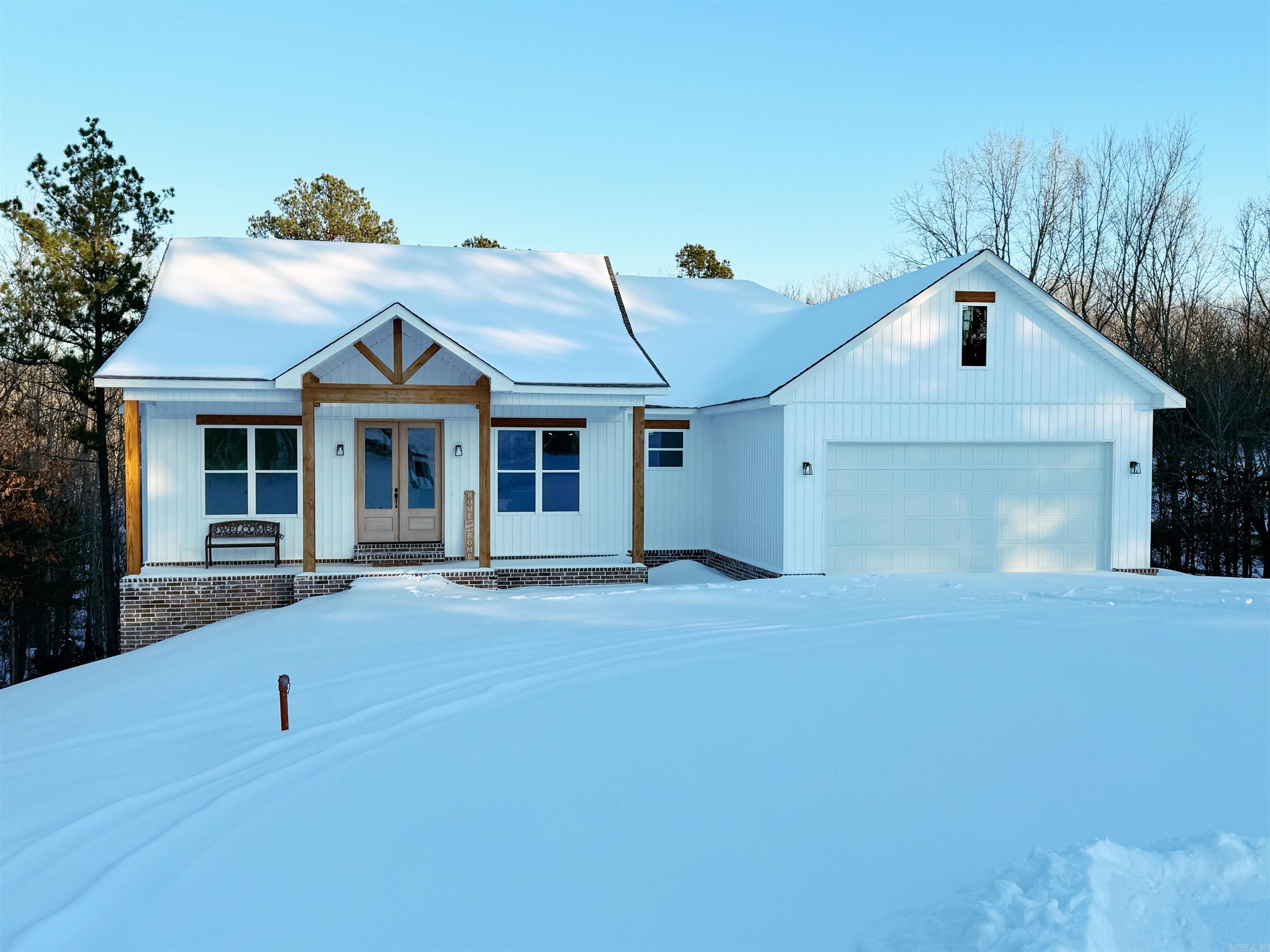 150 Caddy Cove Ln.  Mountain View, AR